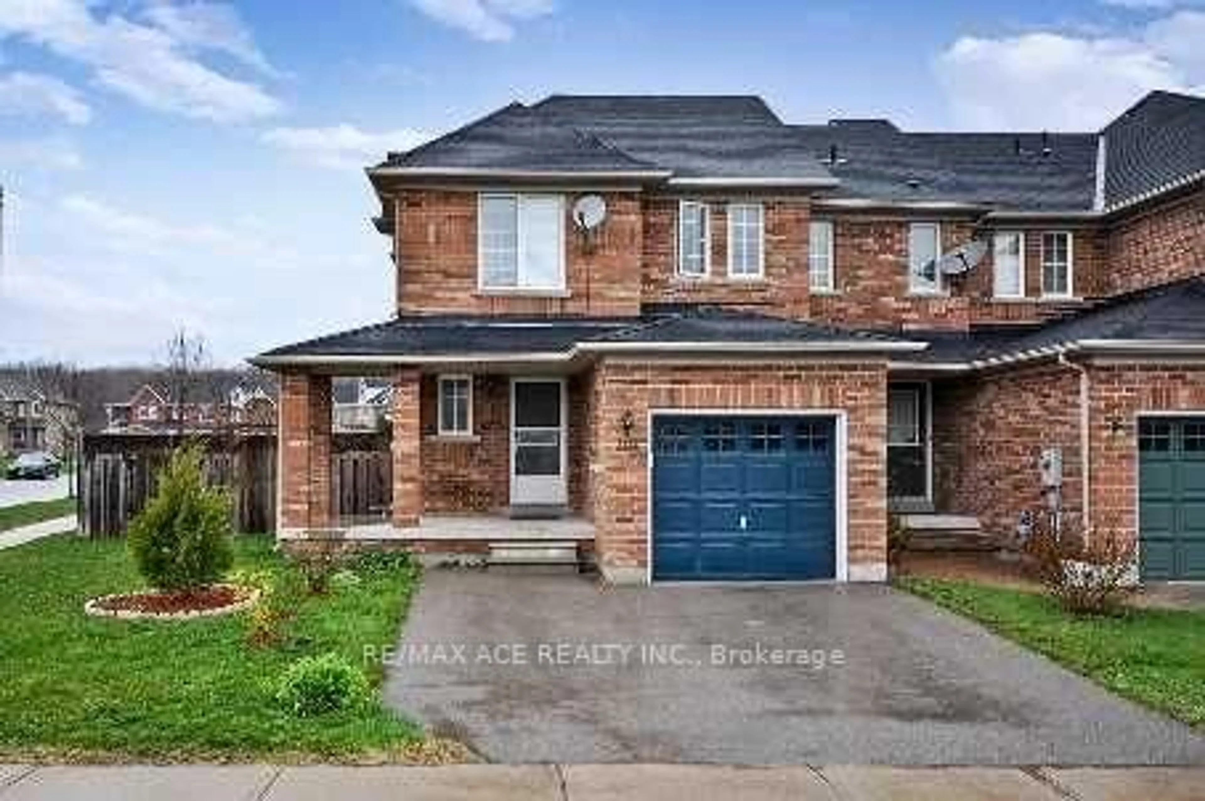 Home with brick exterior material, street for 104 Long Point Dr, Richmond Hill Ontario L4E 3Z7
