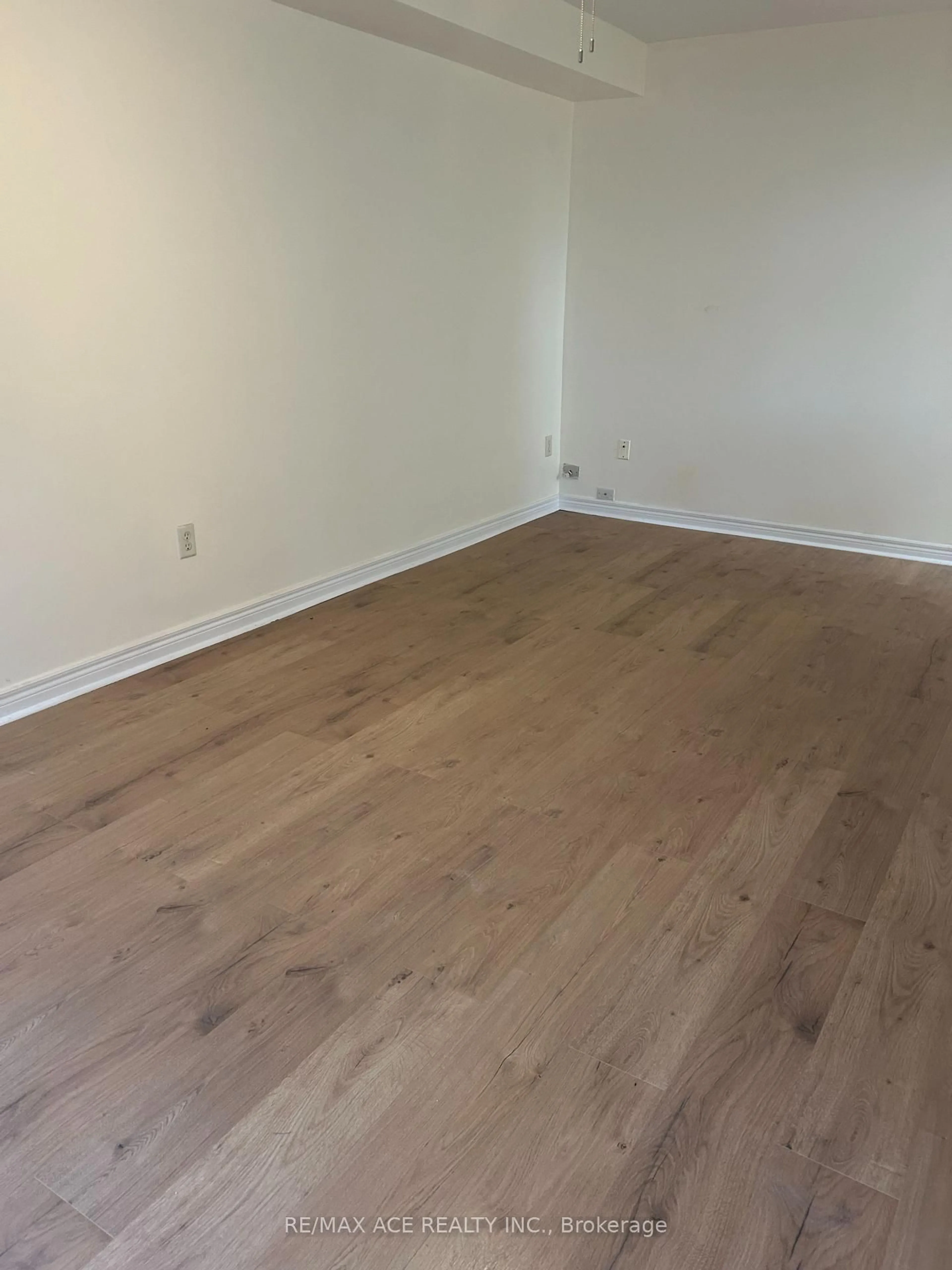 A pic of a room for 104 Long Point Dr, Richmond Hill Ontario L4E 3Z7