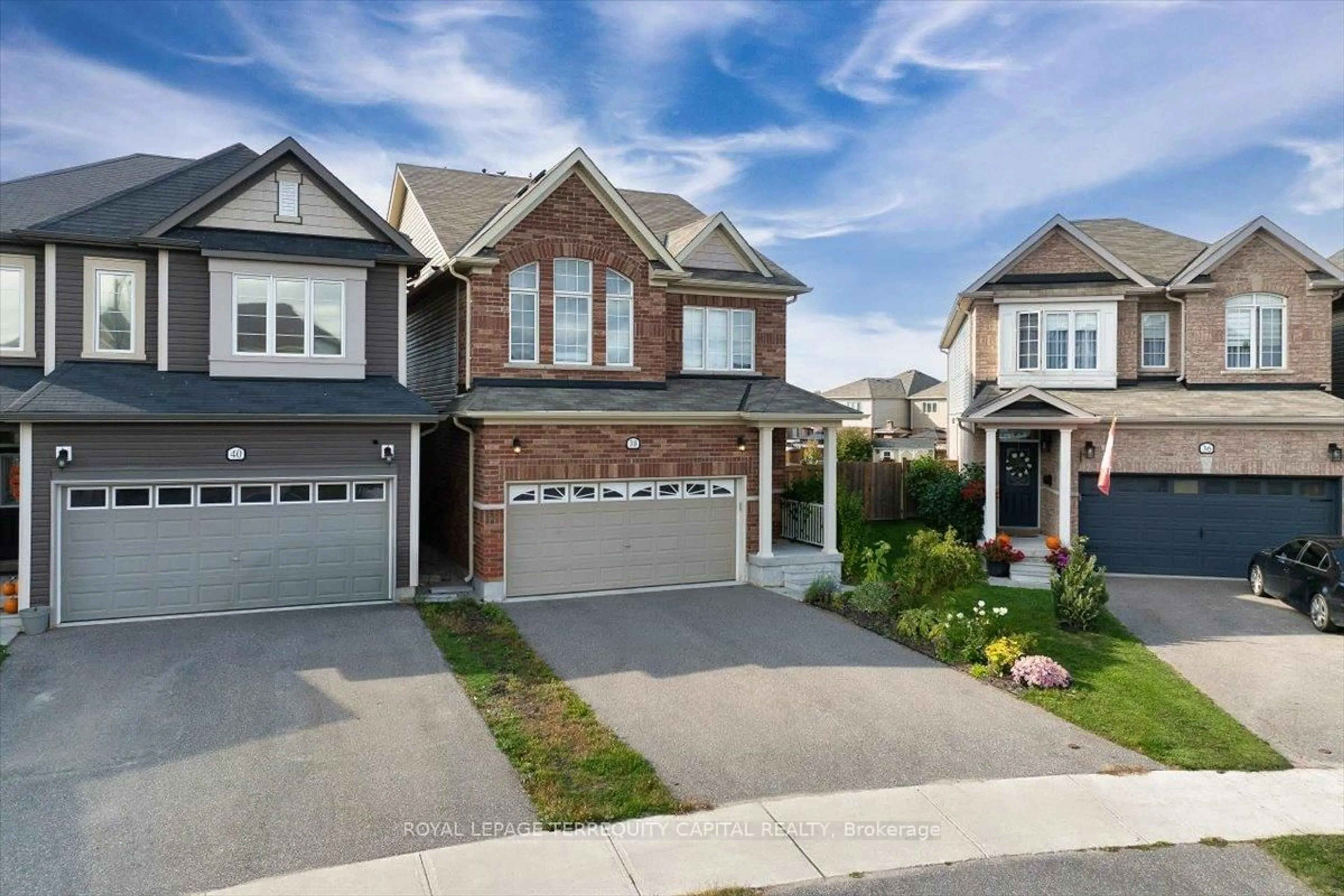 Unknown for 38 Hutton Cres, Essa Ontario L0M 1B6