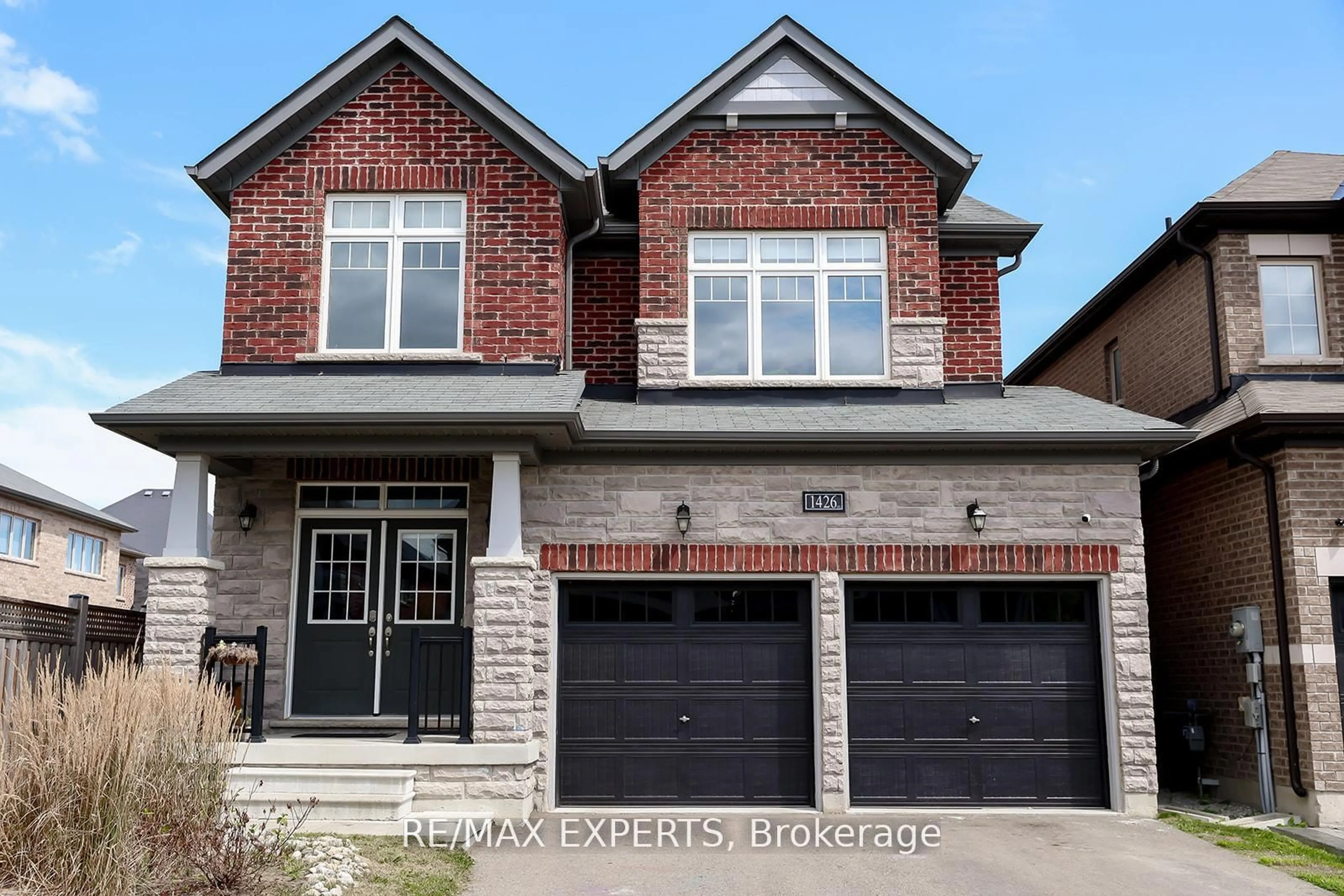 Home with brick exterior material, street for 1426 Farrow Cres, Innisfil Ontario L9S 0L6