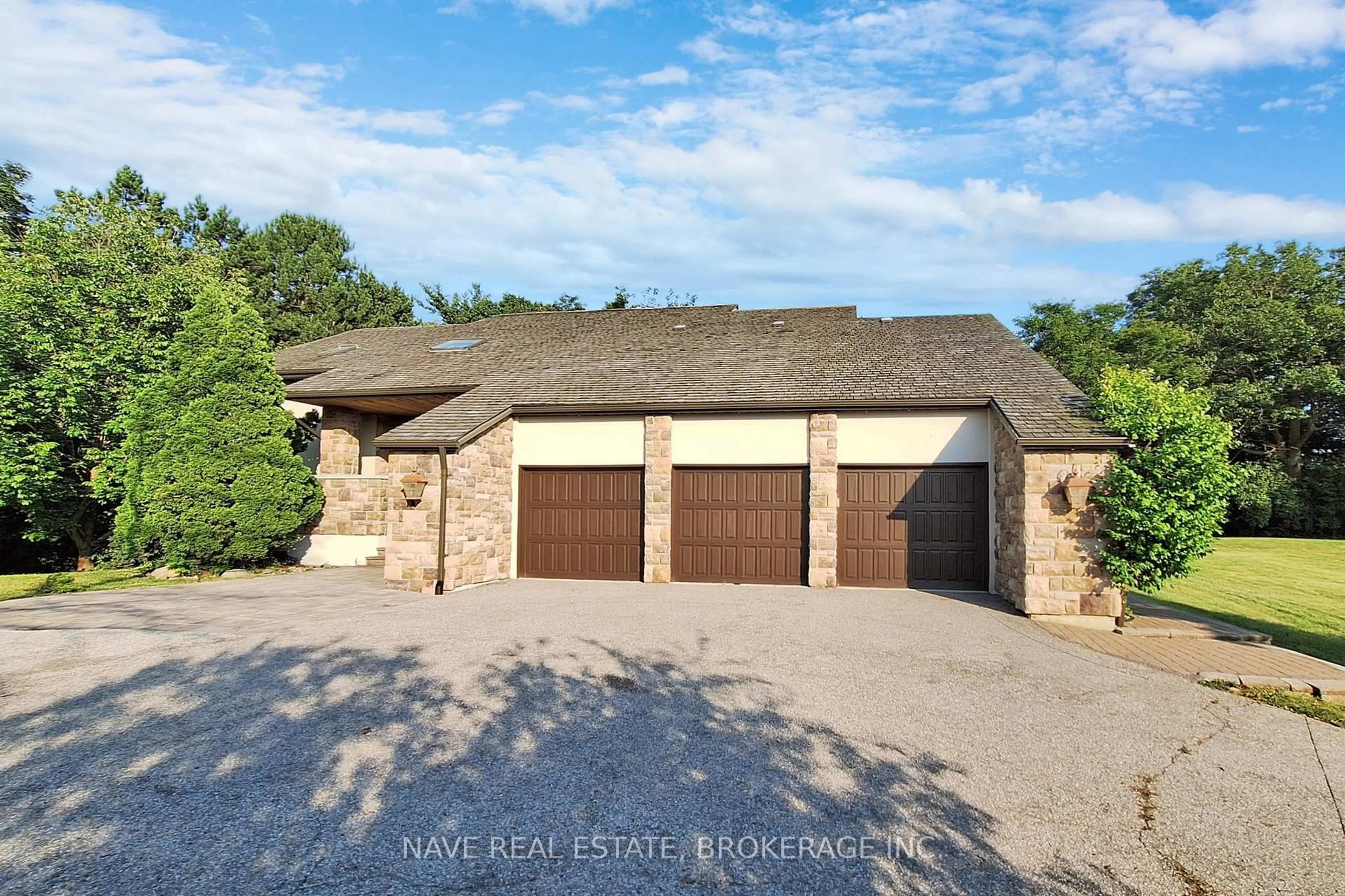 A pic from outside/outdoor area/front of a property/back of a property/a pic from drone, water/lake/river/ocean view for 63 Elderberry Tr, Aurora Ontario L4G 6X1