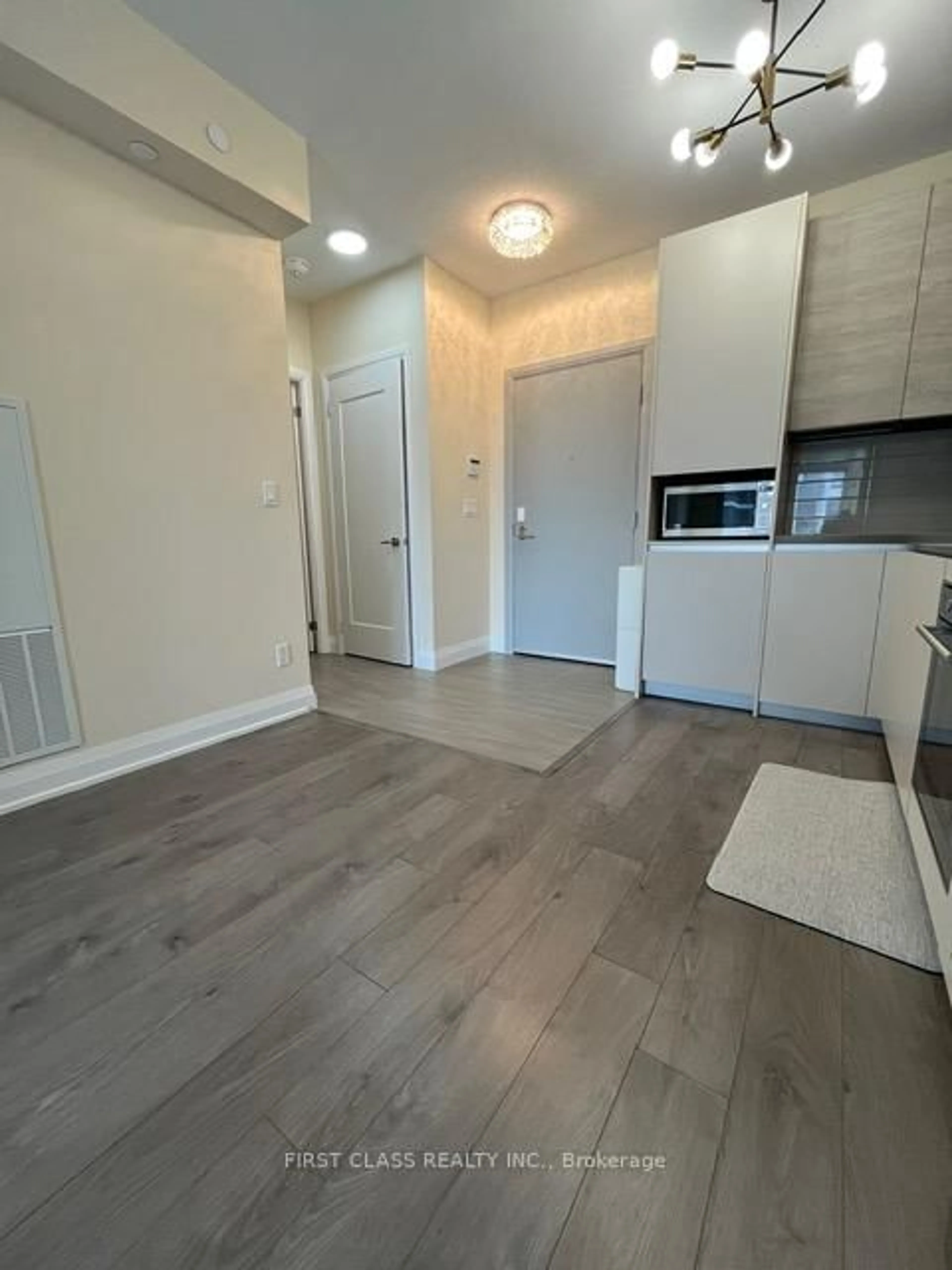 A pic of a room for 396 HIGHWAY 7 #812, Richmond Hill Ontario L4B 0G7