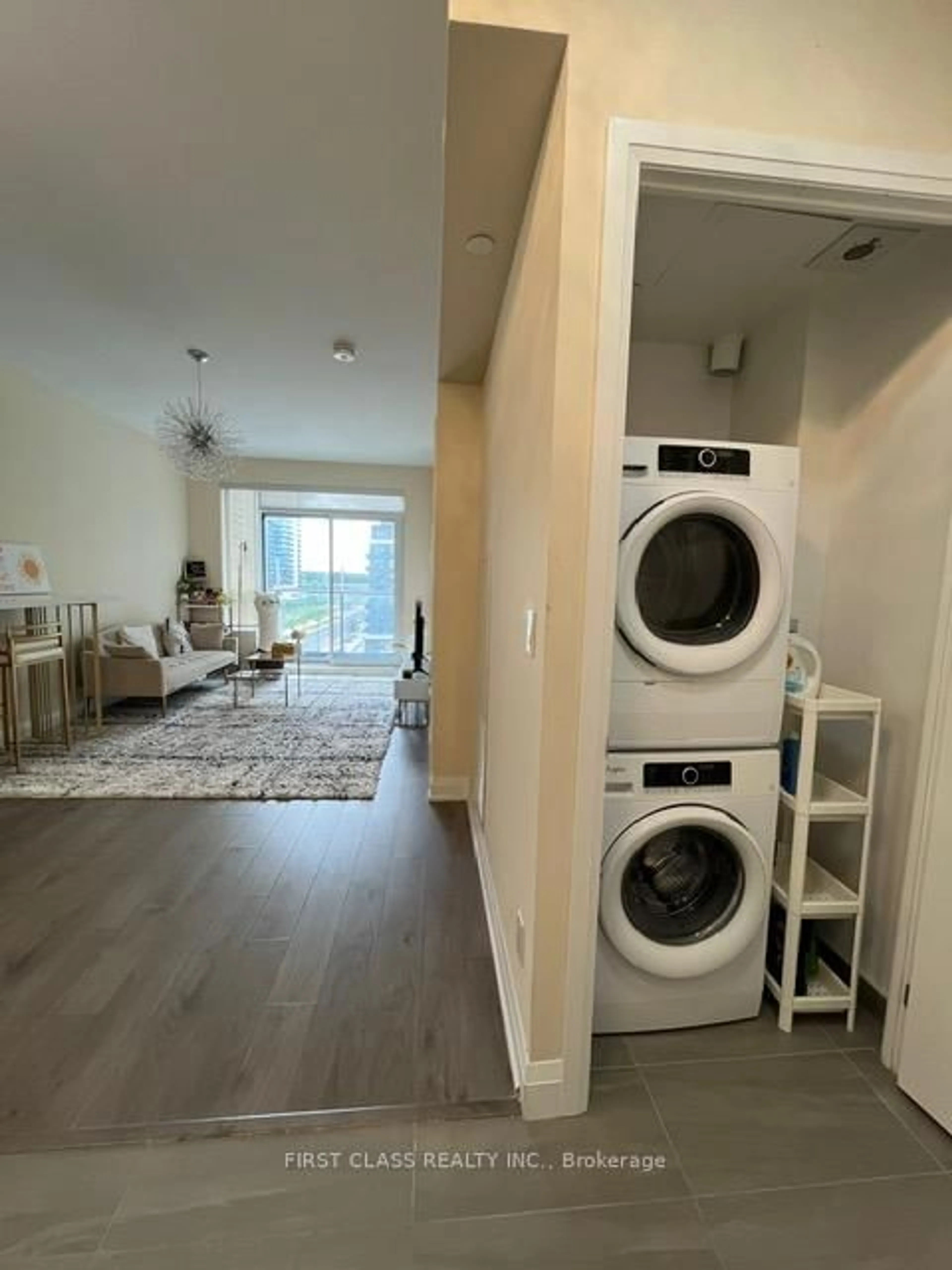 A pic of a room for 396 HIGHWAY 7 #812, Richmond Hill Ontario L4B 0G7