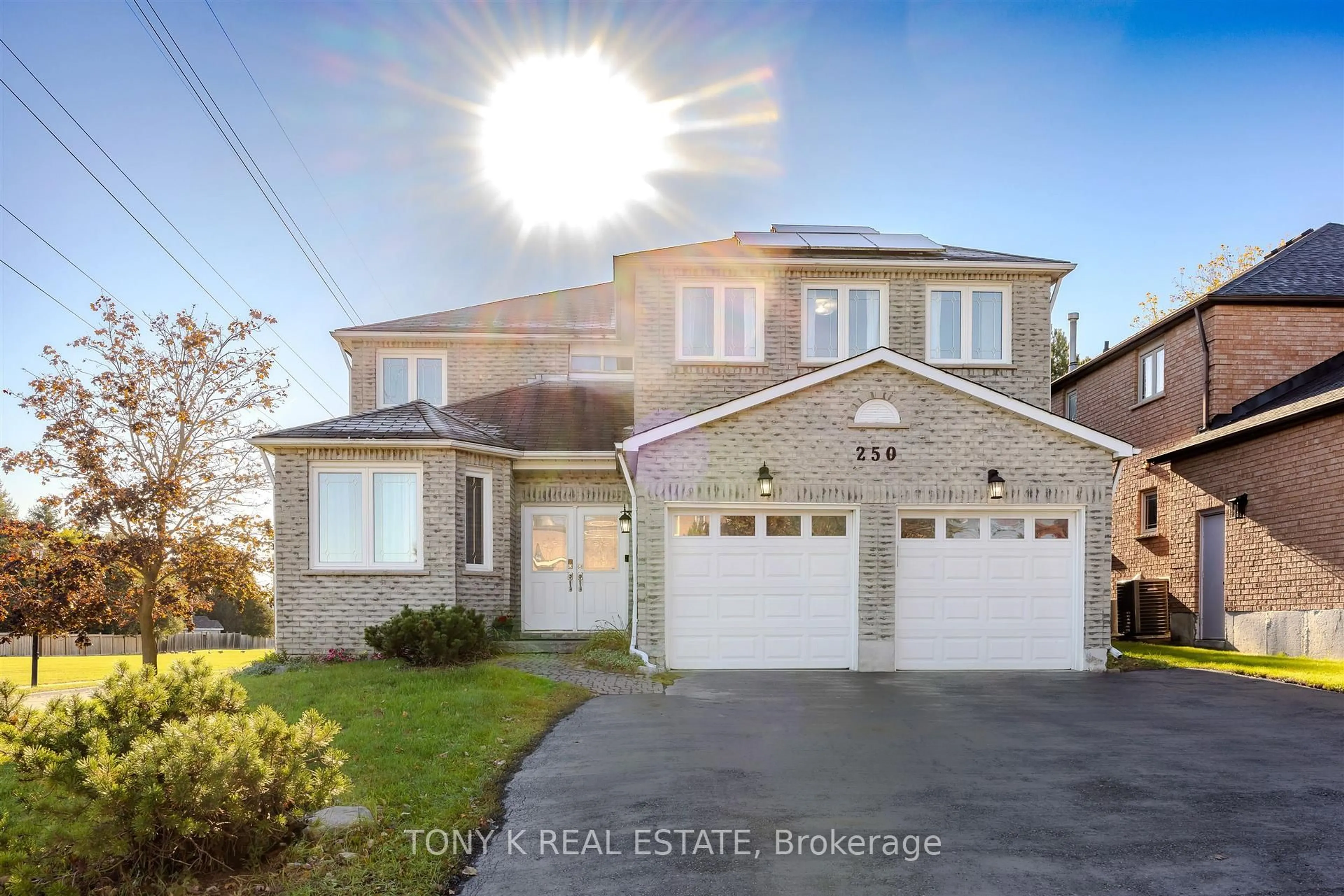 Home with brick exterior material, street for 250 Alex Doner Dr, Newmarket Ontario L3X 1A8