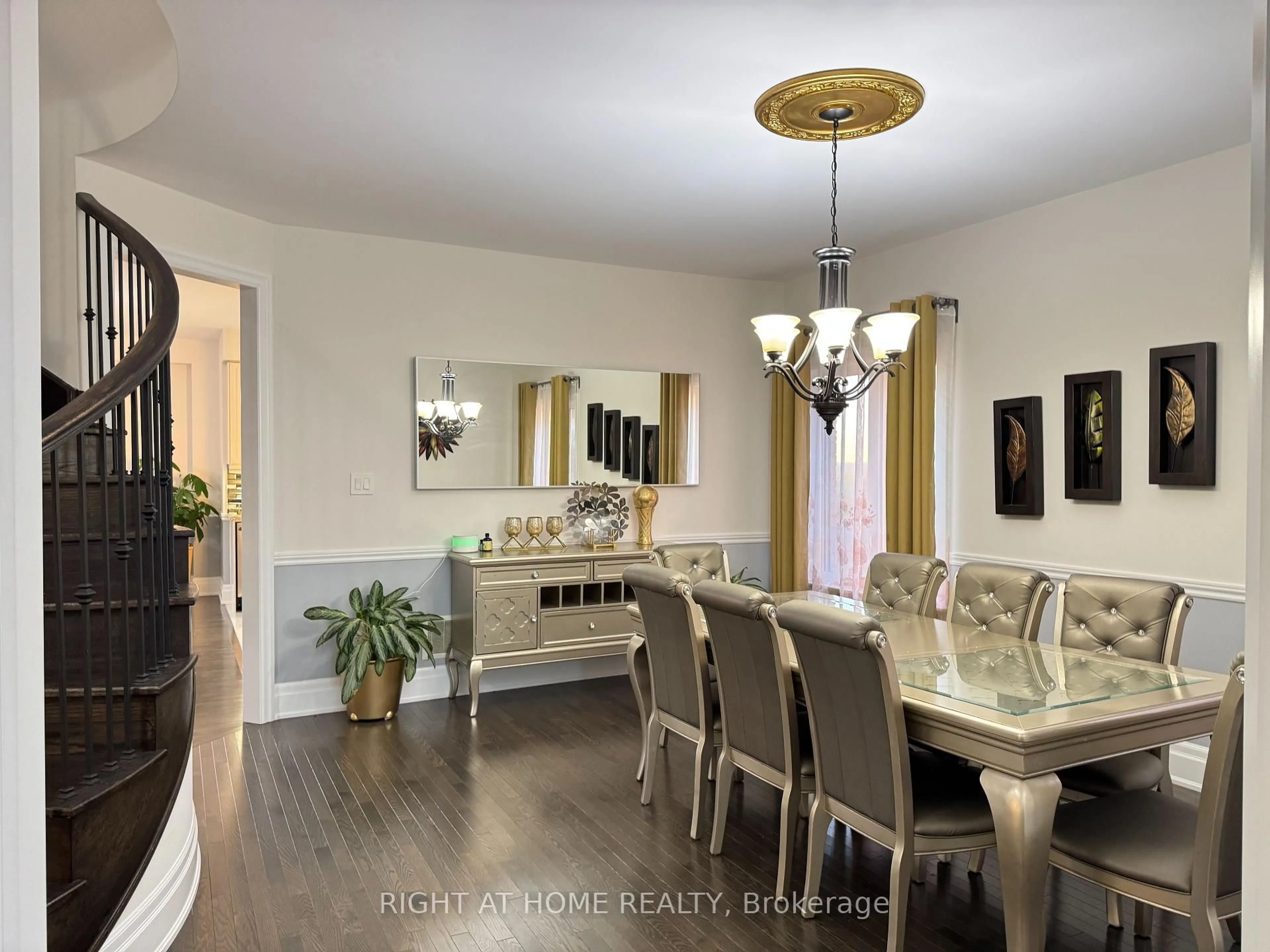 Dining room, ceramic/tile floor for 874 John St, Innisfil Ontario L0L 1K0