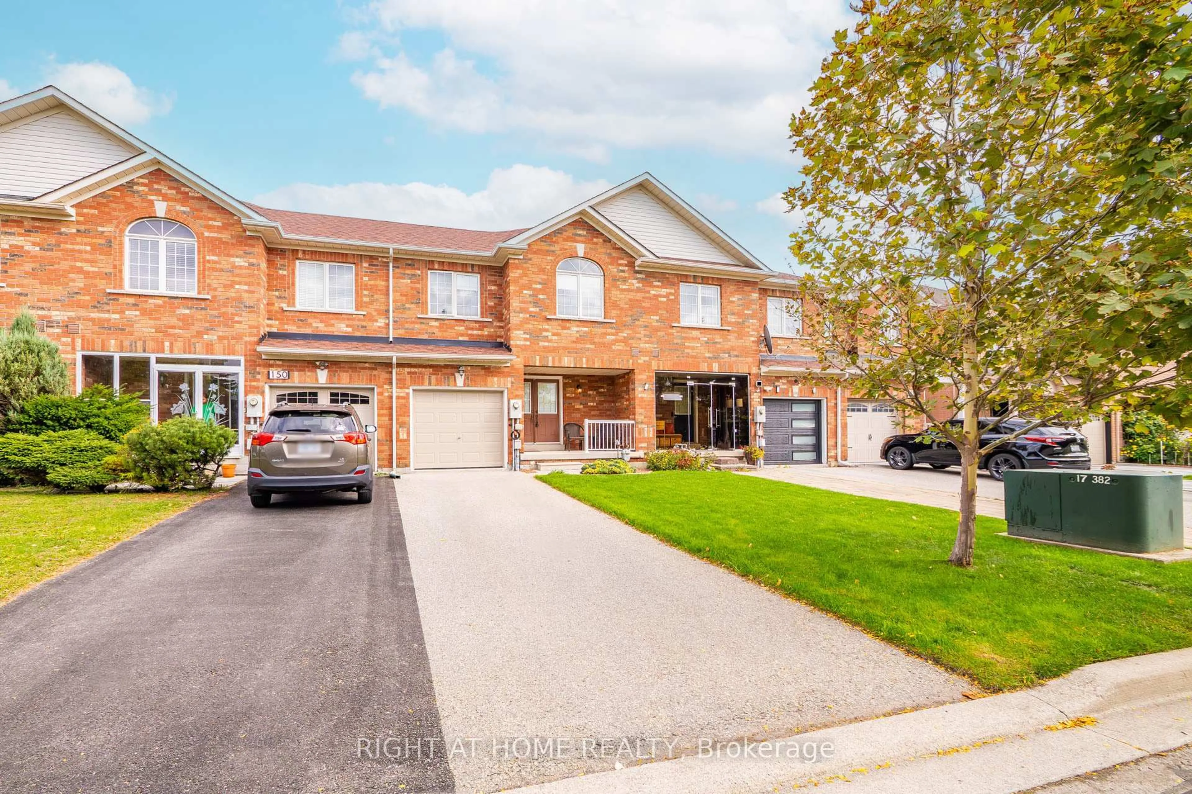 Home with brick exterior material, street for 152 Westway Cres, Vaughan Ontario L4K 5L8