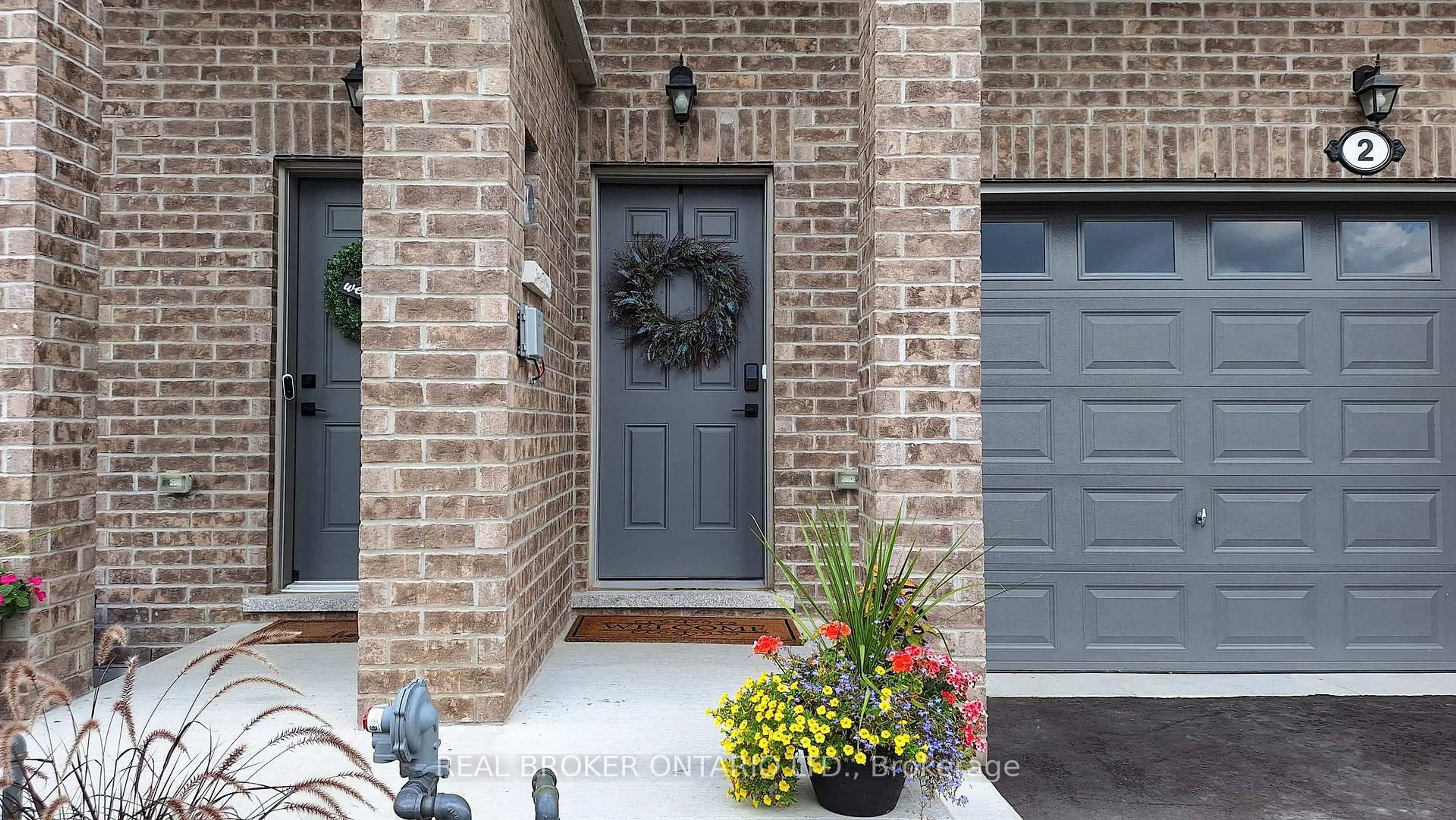 Home with brick exterior material, street for 2 Alan Williams Tr, Uxbridge Ontario L9P 0R5