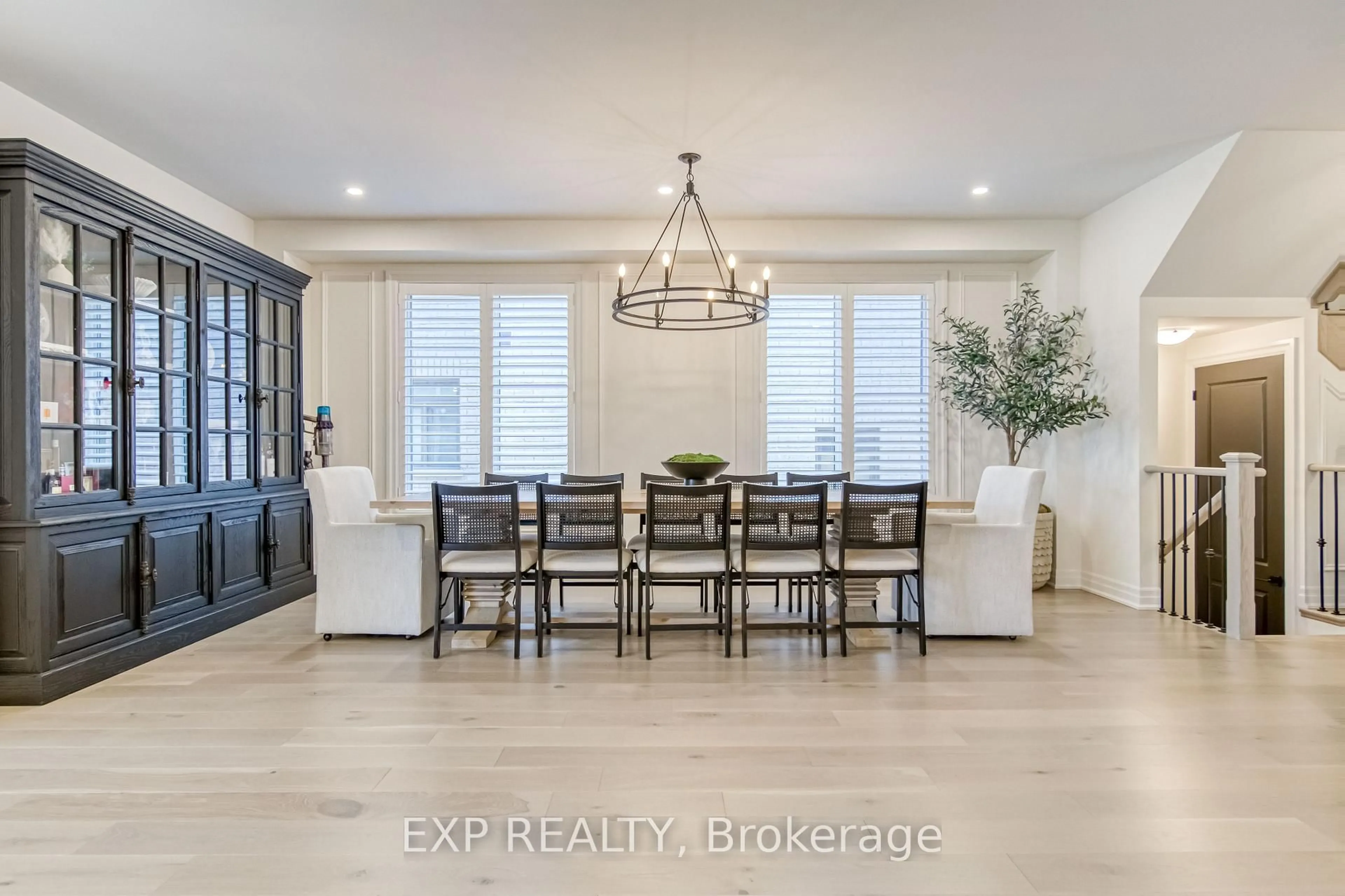 Unknown for 42 Meadow Vista Cres, East Gwillimbury Ontario L9N 0T4