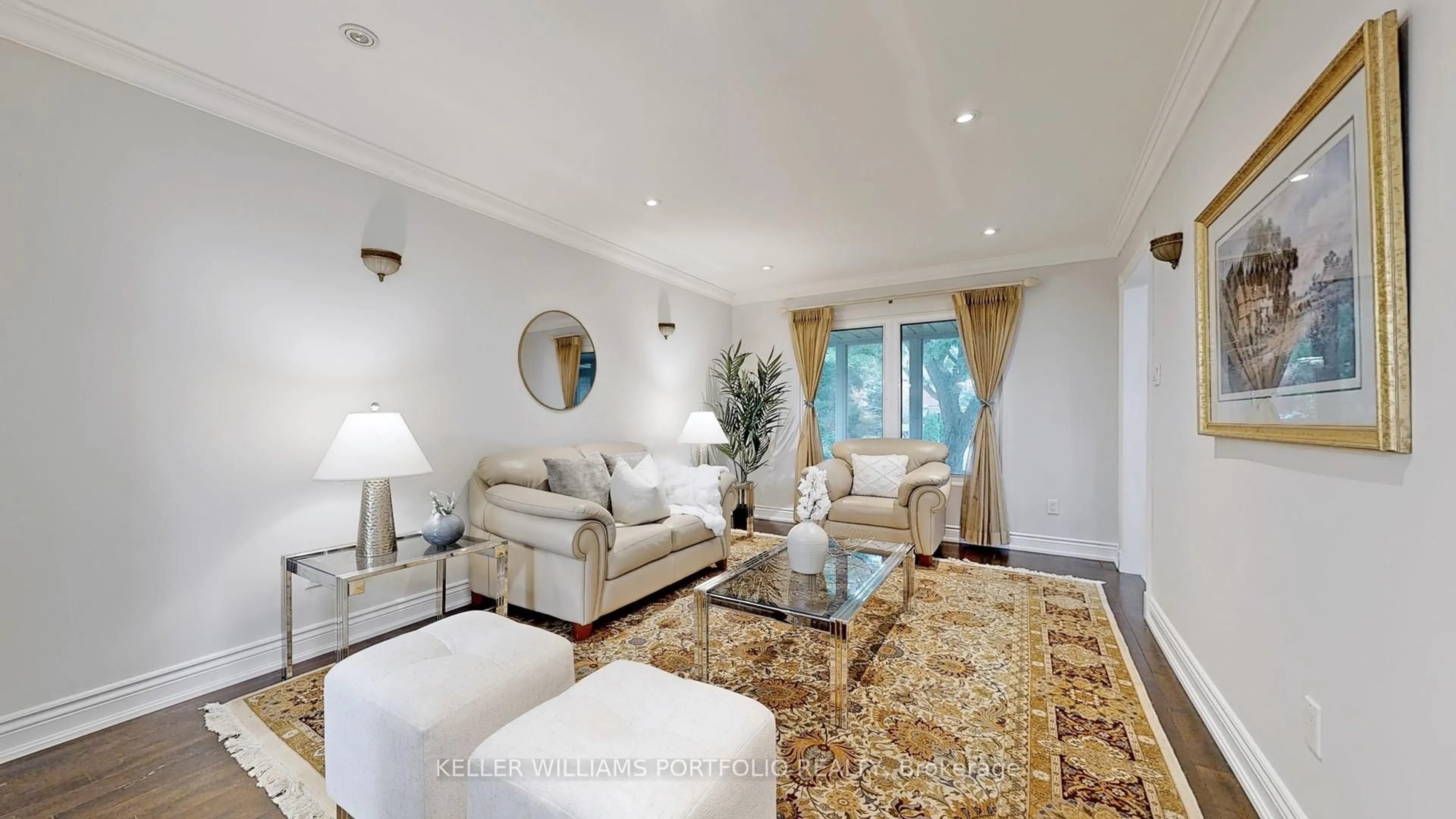 Living room with furniture, unknown for 10 Valleyview Rd, Markham Ontario L3T 6X6
