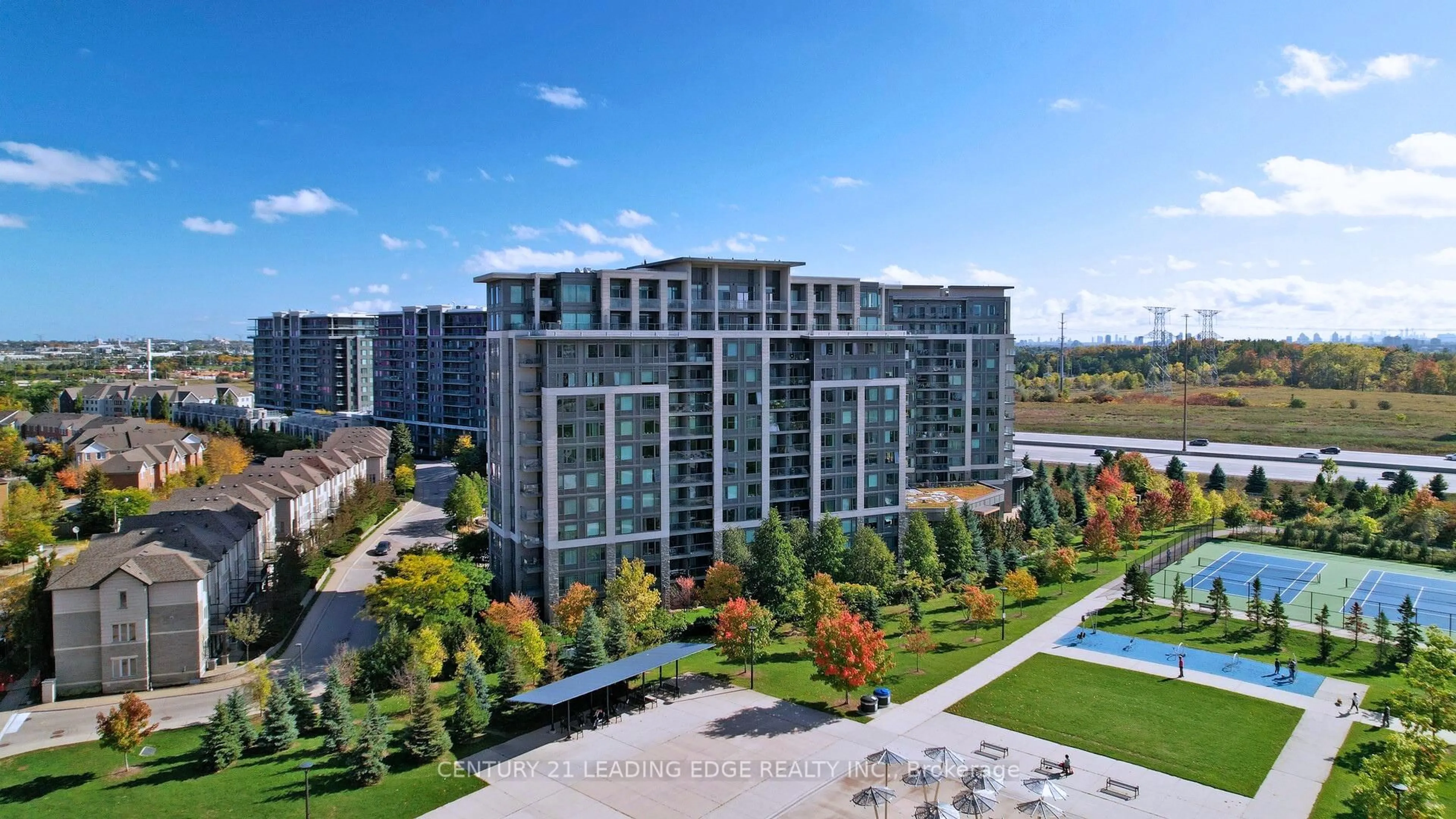 A pic from outside/outdoor area/front of a property/back of a property/a pic from drone, unknown for 233 South Park Rd #1011, Markham Ontario L3T 0B3