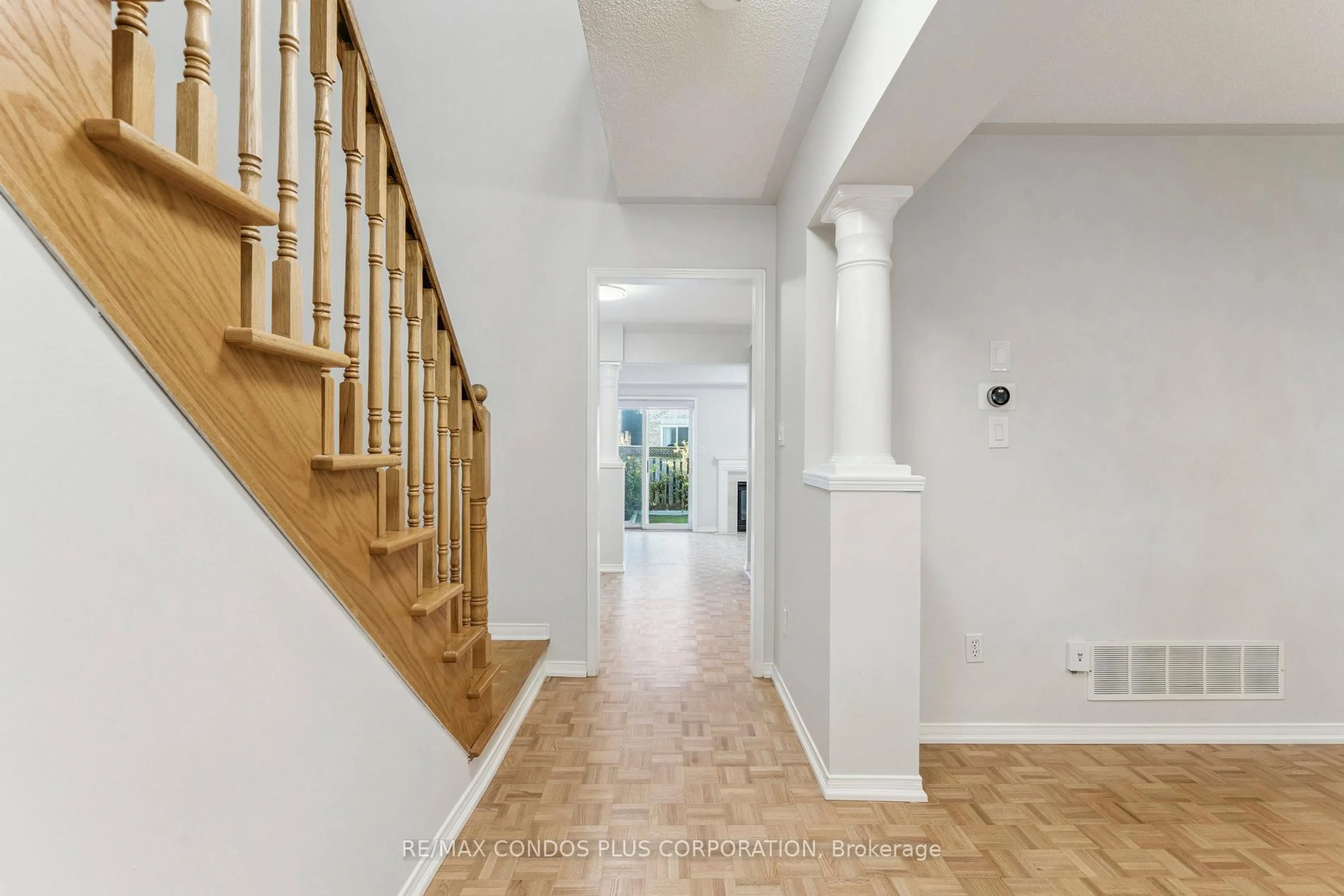 Unknown for 289 Deepsprings Cres, Vaughan Ontario L6A 3L6