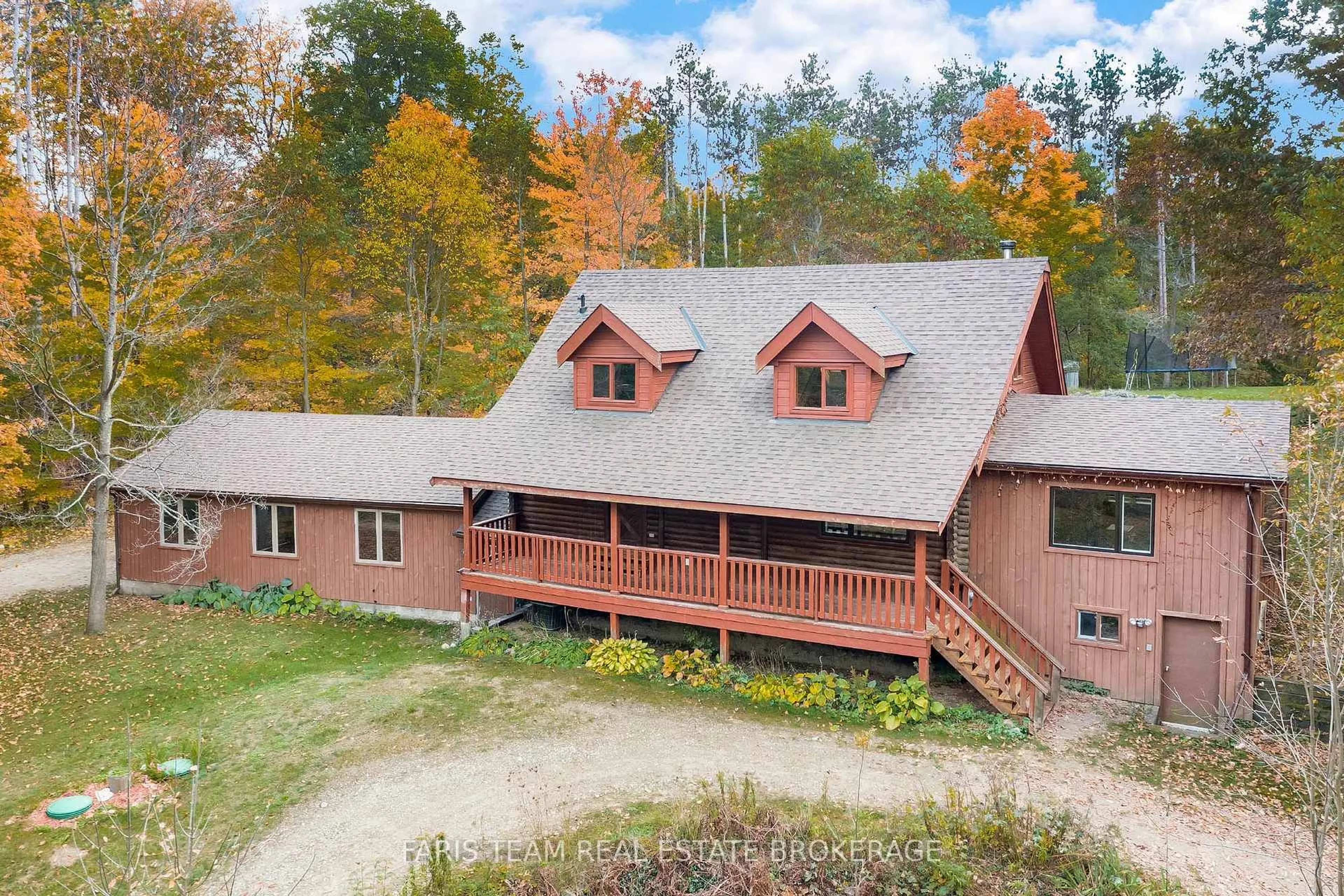 A pic from outside/outdoor area/front of a property/back of a property/a pic from drone, unknown for 9165 20th Sdrd, Adjala-Tosorontio Ontario L0M 1M0