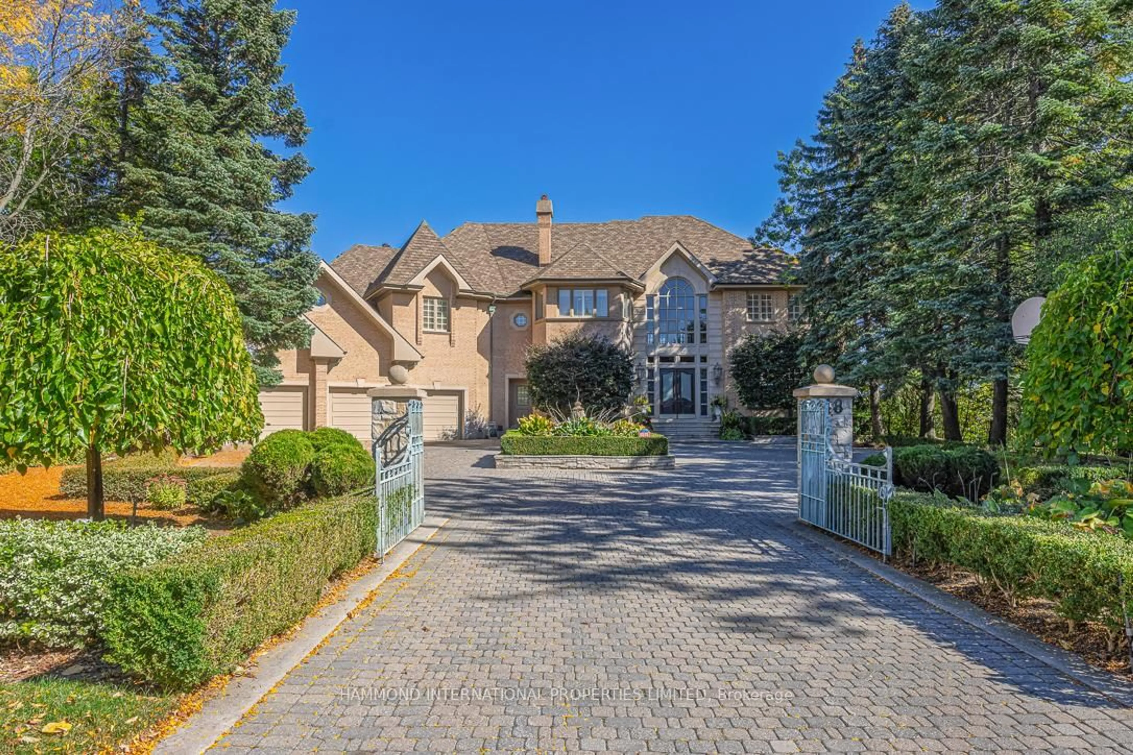 Home with brick exterior material, street for 48 Old Park Lane, Richmond Hill Ontario L4B 2L3