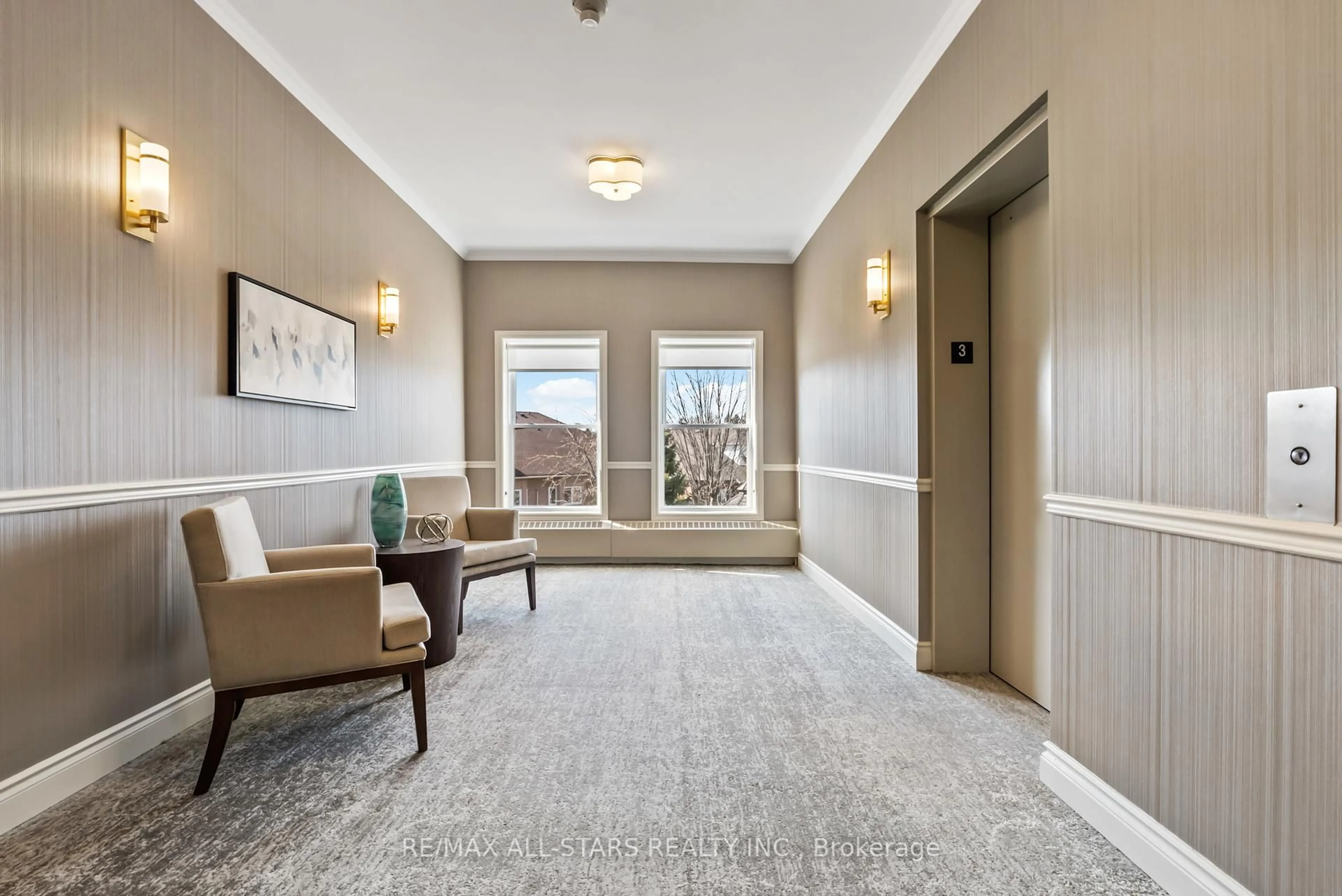 Indoor entryway for 22 James Hill Crt #210, Uxbridge Ontario L9P 1Y6