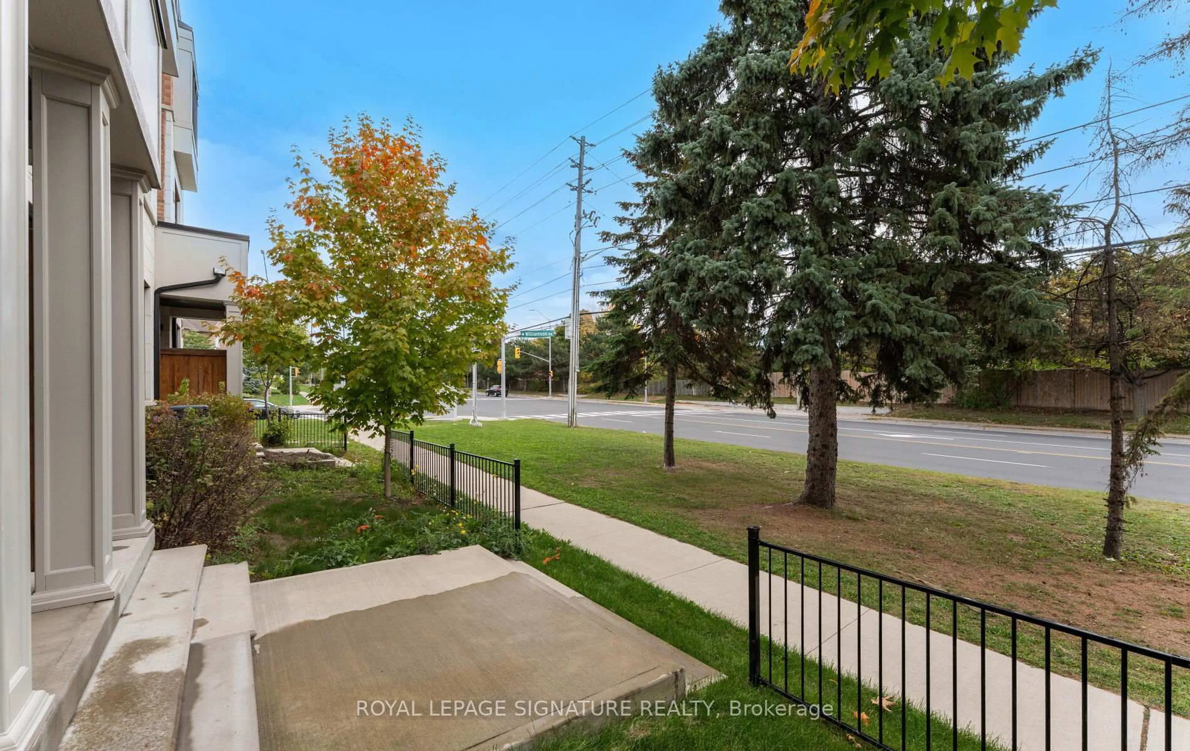 A pic from outside/outdoor area/front of a property/back of a property/a pic from drone, street for 35 Hyderabad Lane, Markham Ontario L6E 0T8