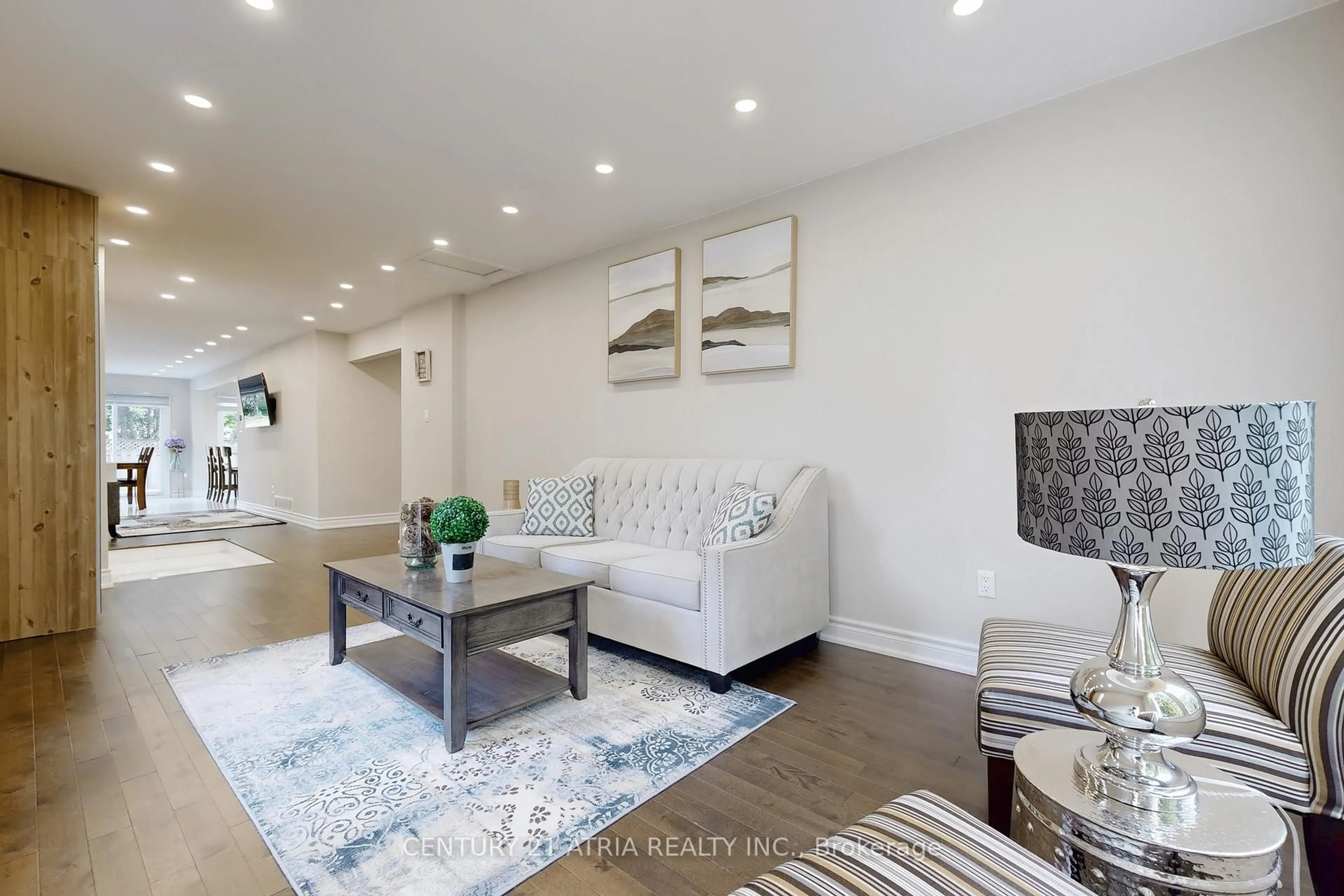 Living room with furniture, unknown for 60 Steepleview Cres, Richmond Hill Ontario L4C 9R3