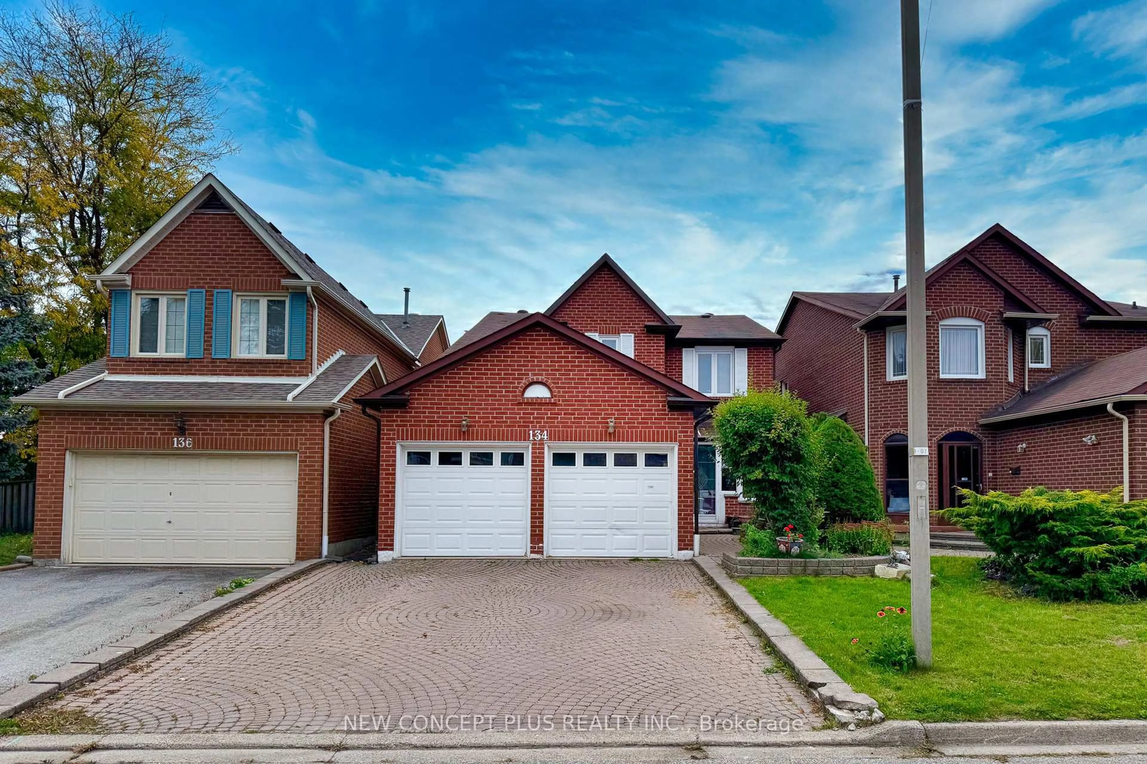 Home with brick exterior material, street for 134 Mccabe Cres, Vaughan Ontario L4J 2Y7