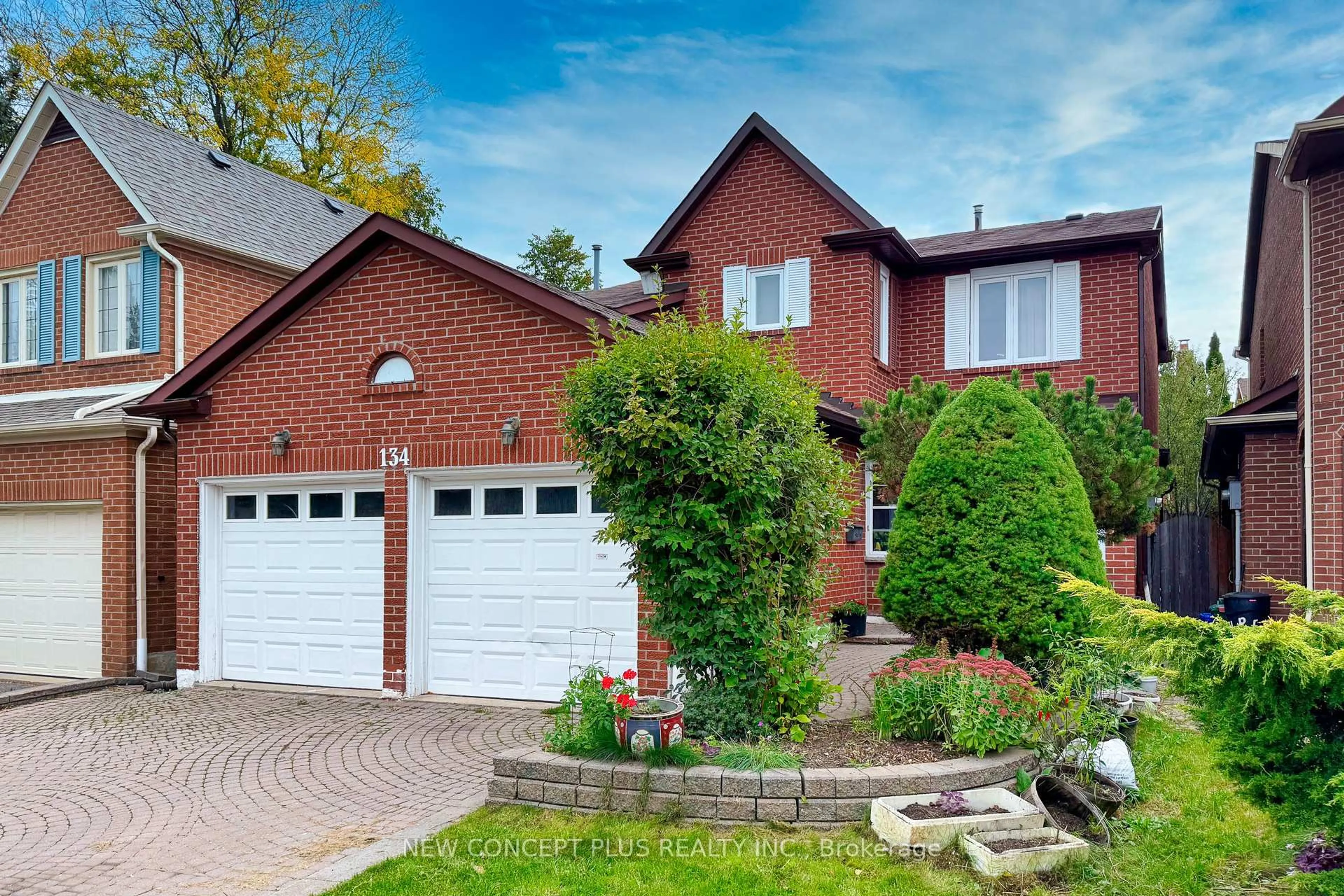 Home with brick exterior material, street for 134 Mccabe Cres, Vaughan Ontario L4J 2Y7