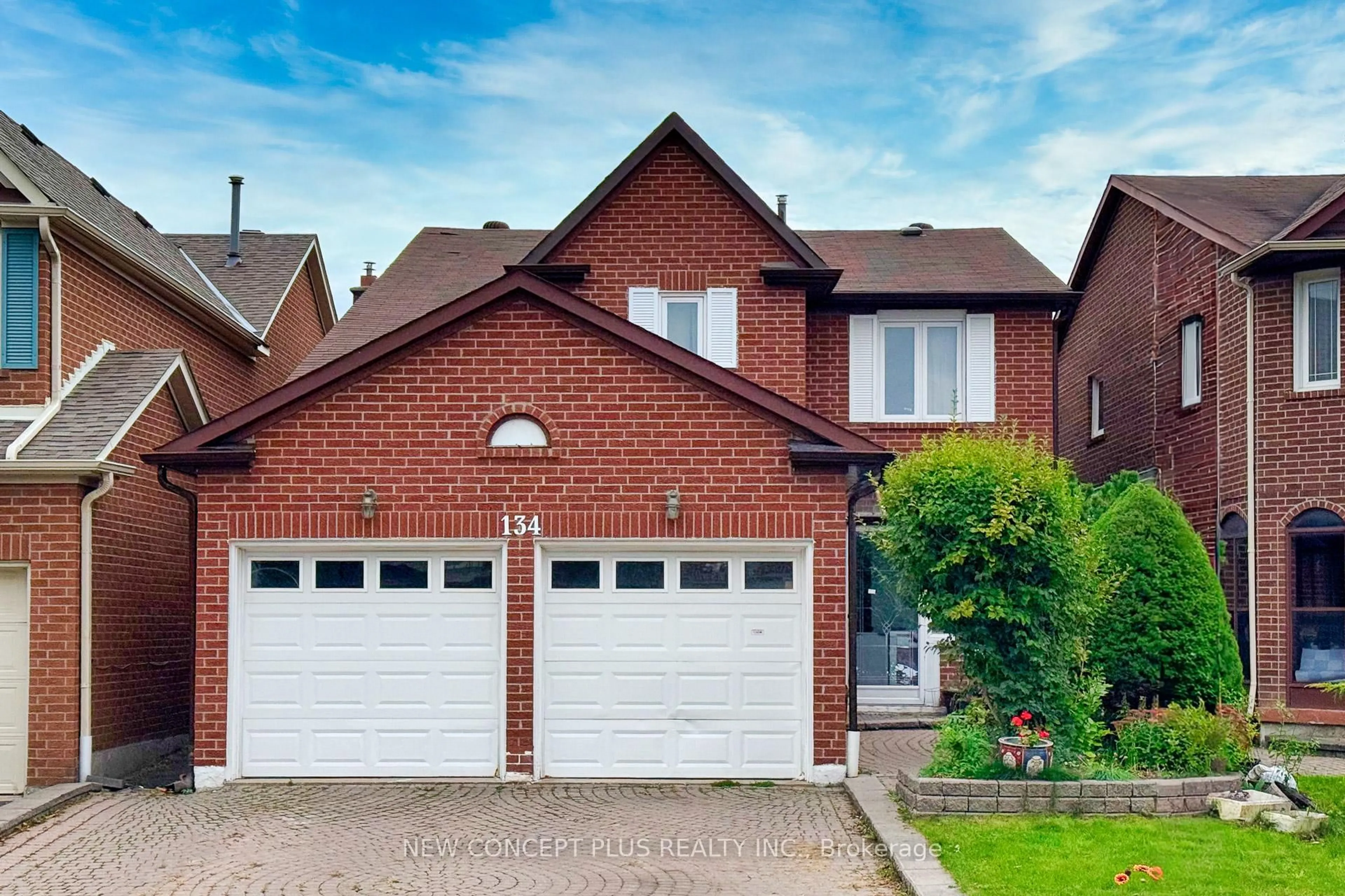 Home with brick exterior material, street for 134 Mccabe Cres, Vaughan Ontario L4J 2Y7