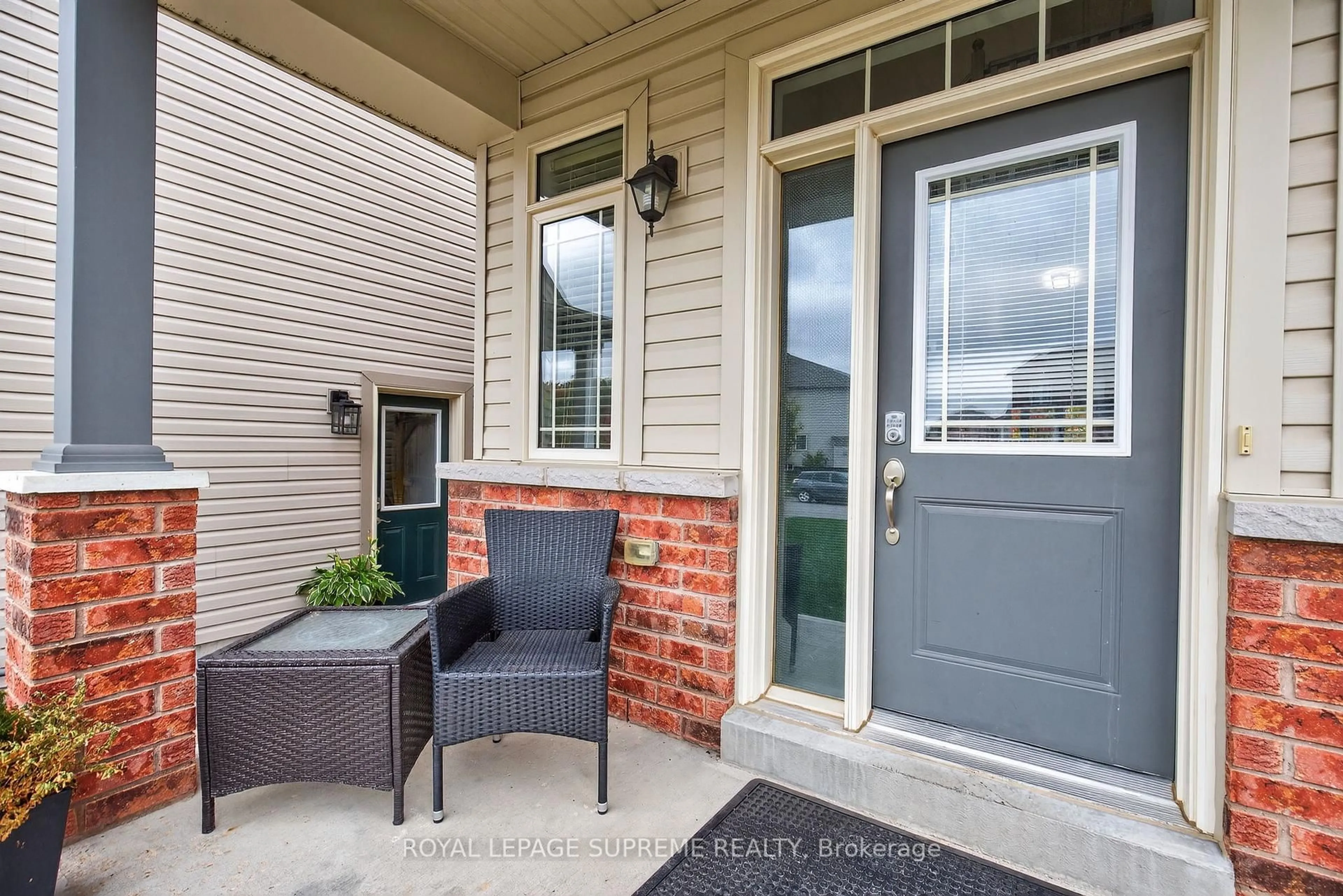Indoor entryway for 28 Mandley St, Essa Ontario L3W 0B6