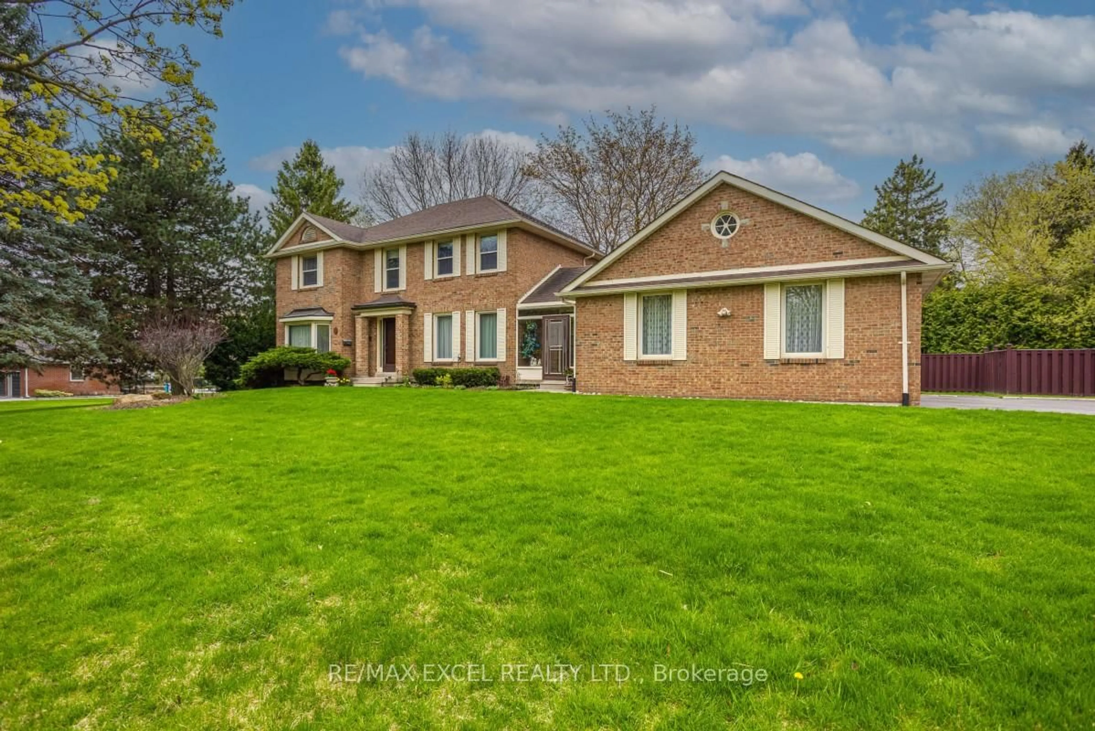 Home with brick exterior material, street for 8 Boyd Crt, Markham Ontario L6C 1A6