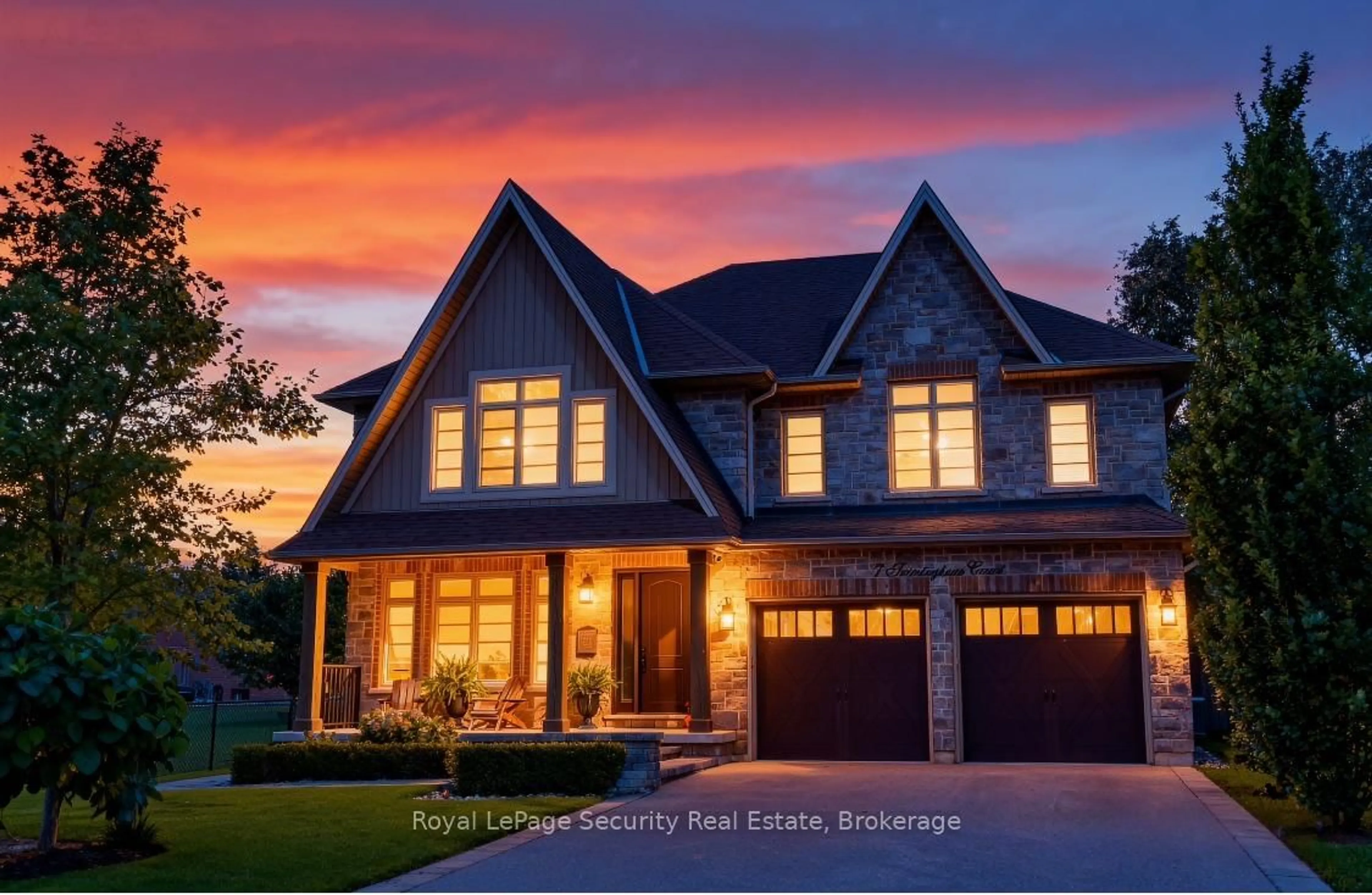 Home with brick exterior material, unknown for 7 Trimingham Crt, Richmond Hill Ontario L4C 6W9