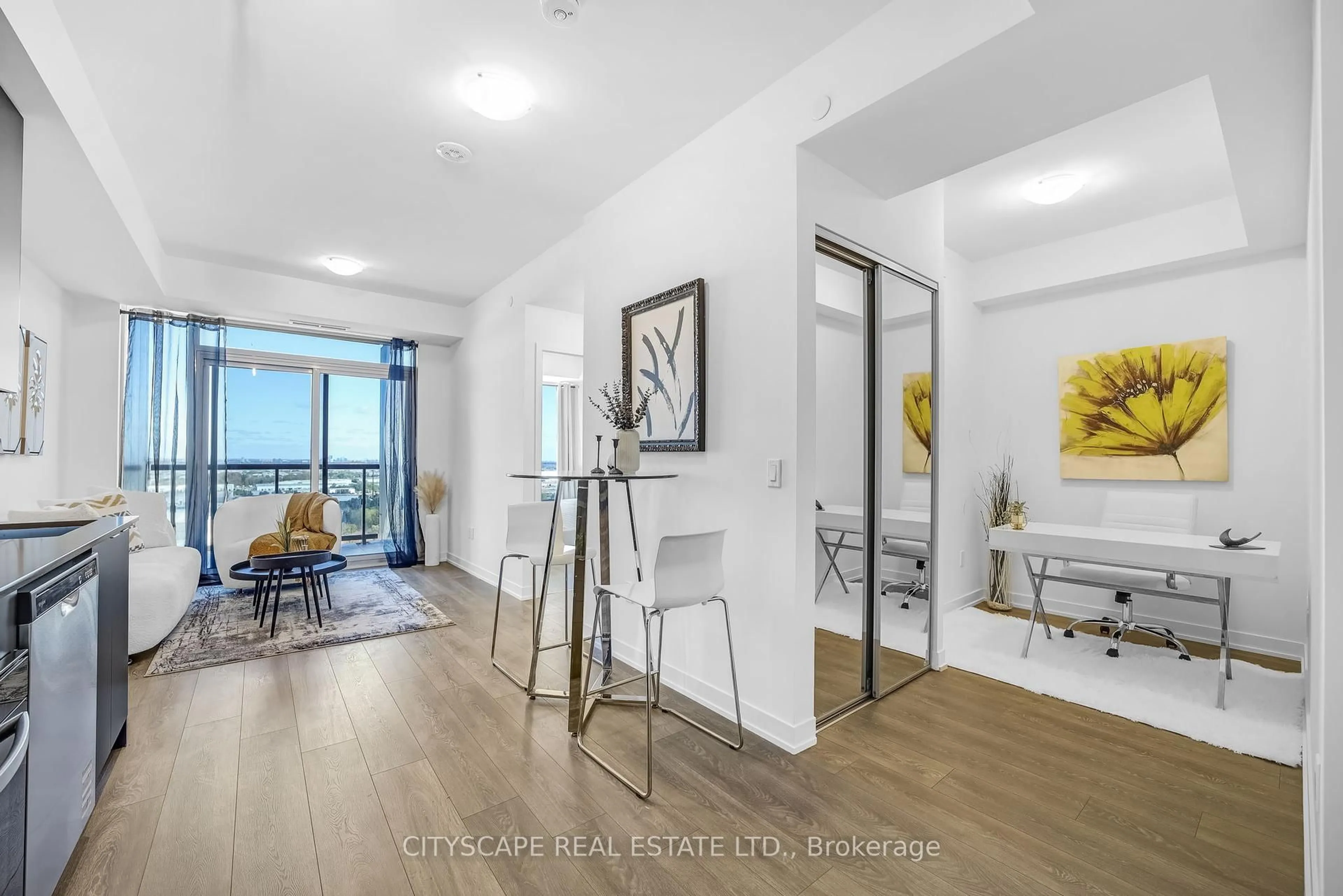 Indoor entryway for 474 Caldari Rd, Vaughan Ontario L4K 0R5