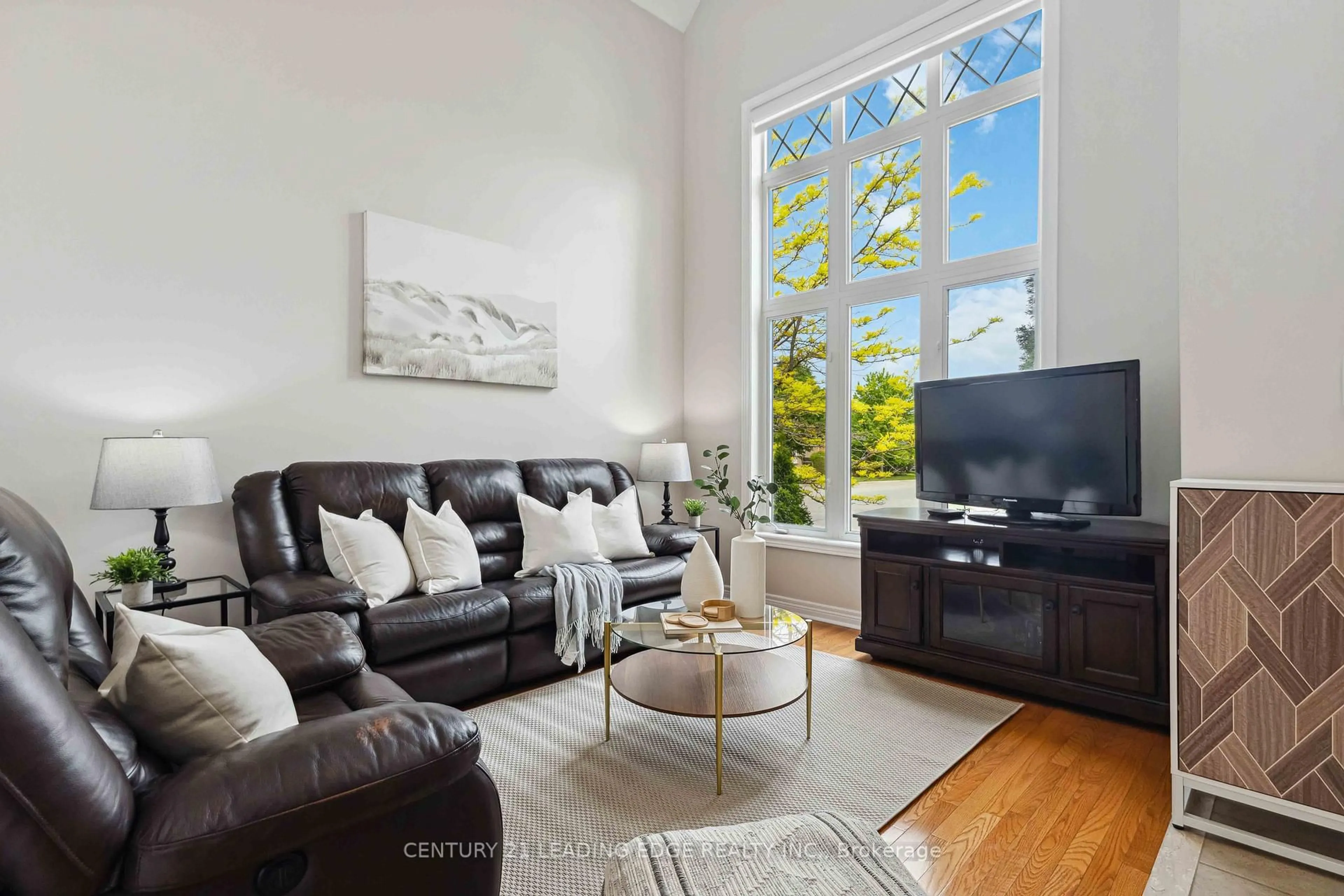 Living room with furniture, unknown for 83 Joseph St, Uxbridge Ontario L9P 1Z5