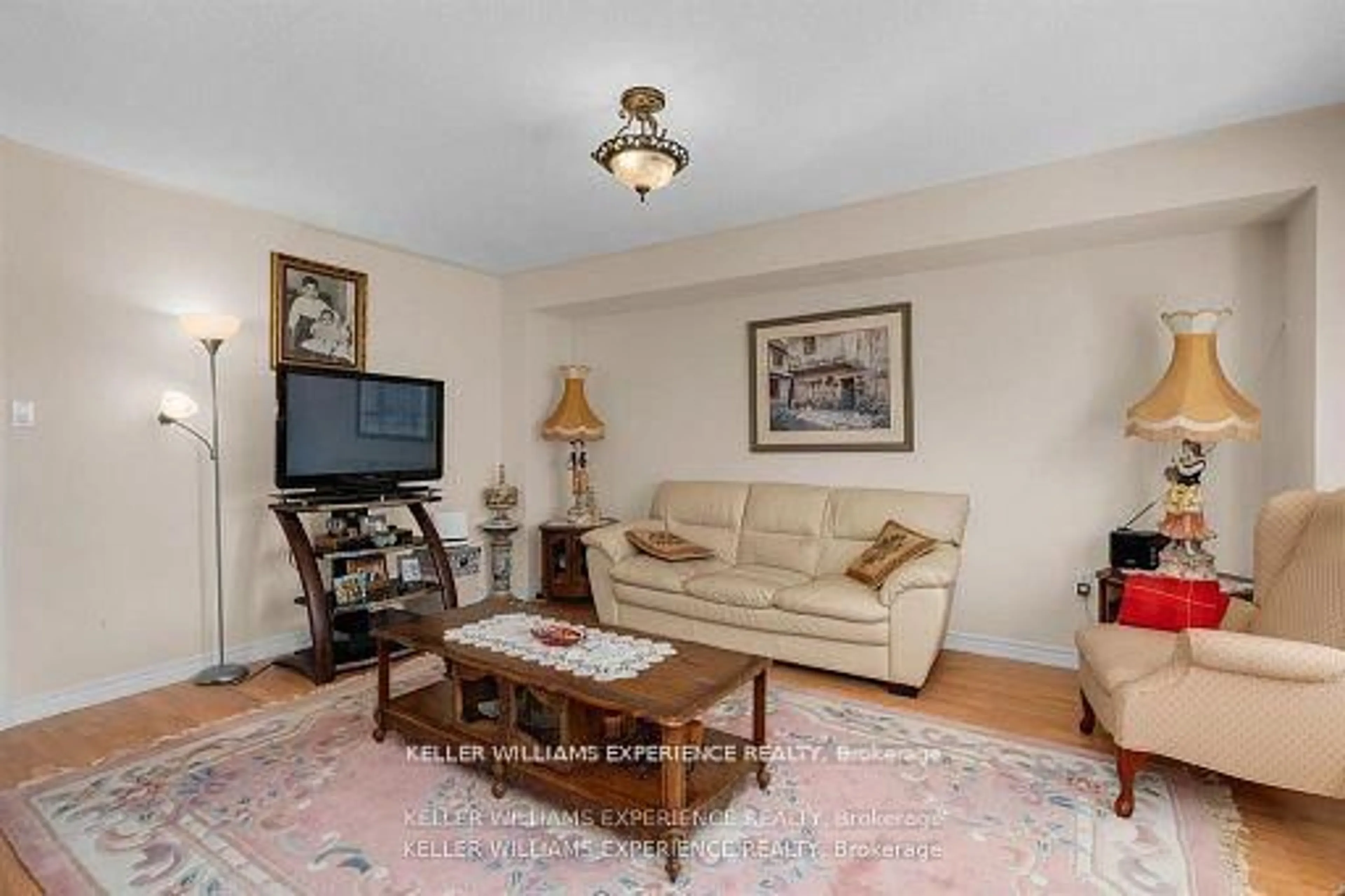 Living room with furniture, unknown for 503 Simcoe Rd, Bradford West Gwillimbury Ontario L3Z 3C4