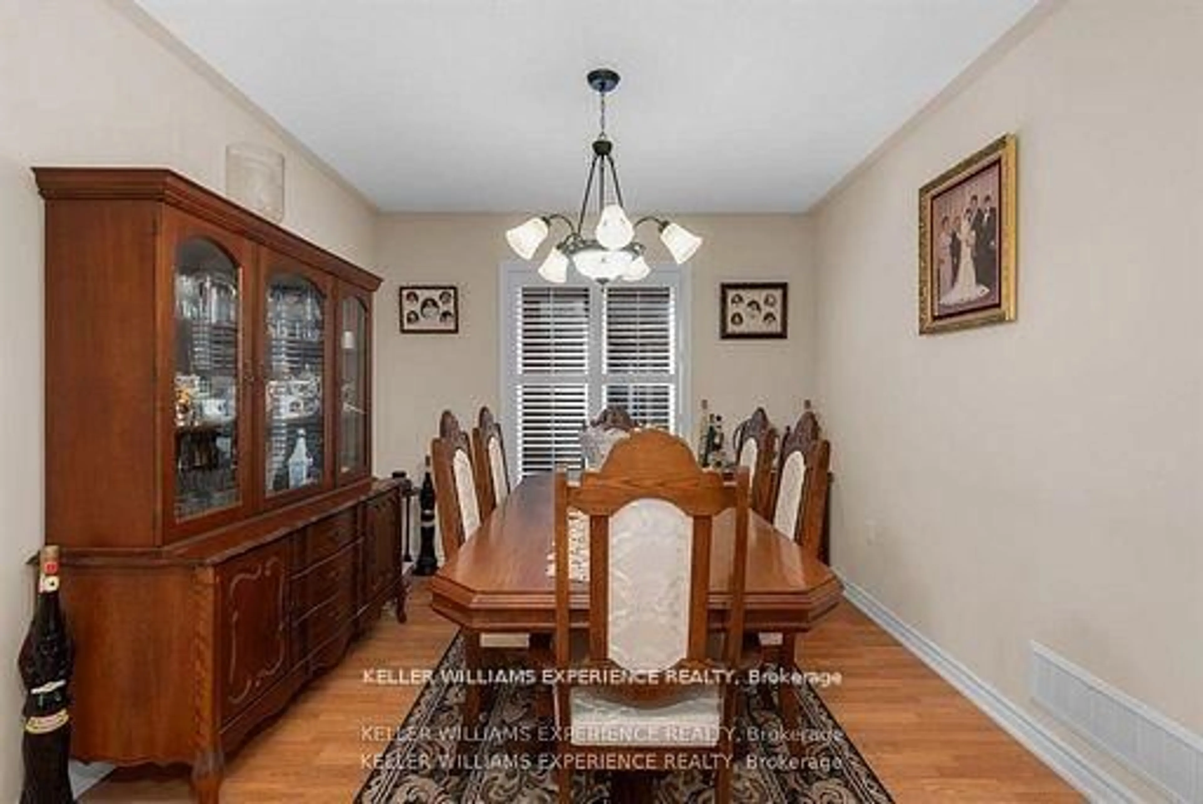 Dining room, wood/laminate floor for 503 Simcoe Rd, Bradford West Gwillimbury Ontario L3Z 3C4