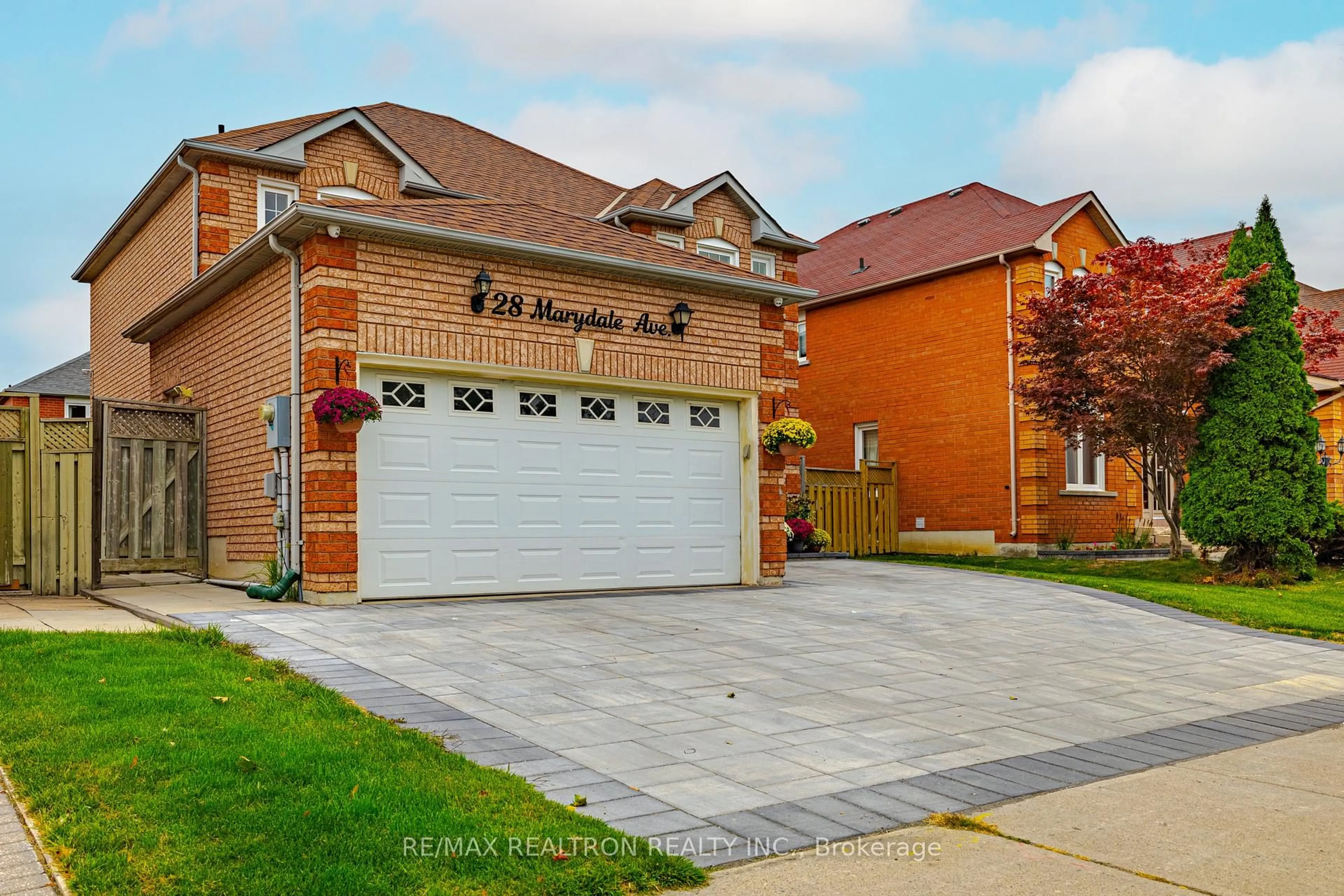 Home with brick exterior material, street for 28 Marydale Ave, Markham Ontario L3S 3N4
