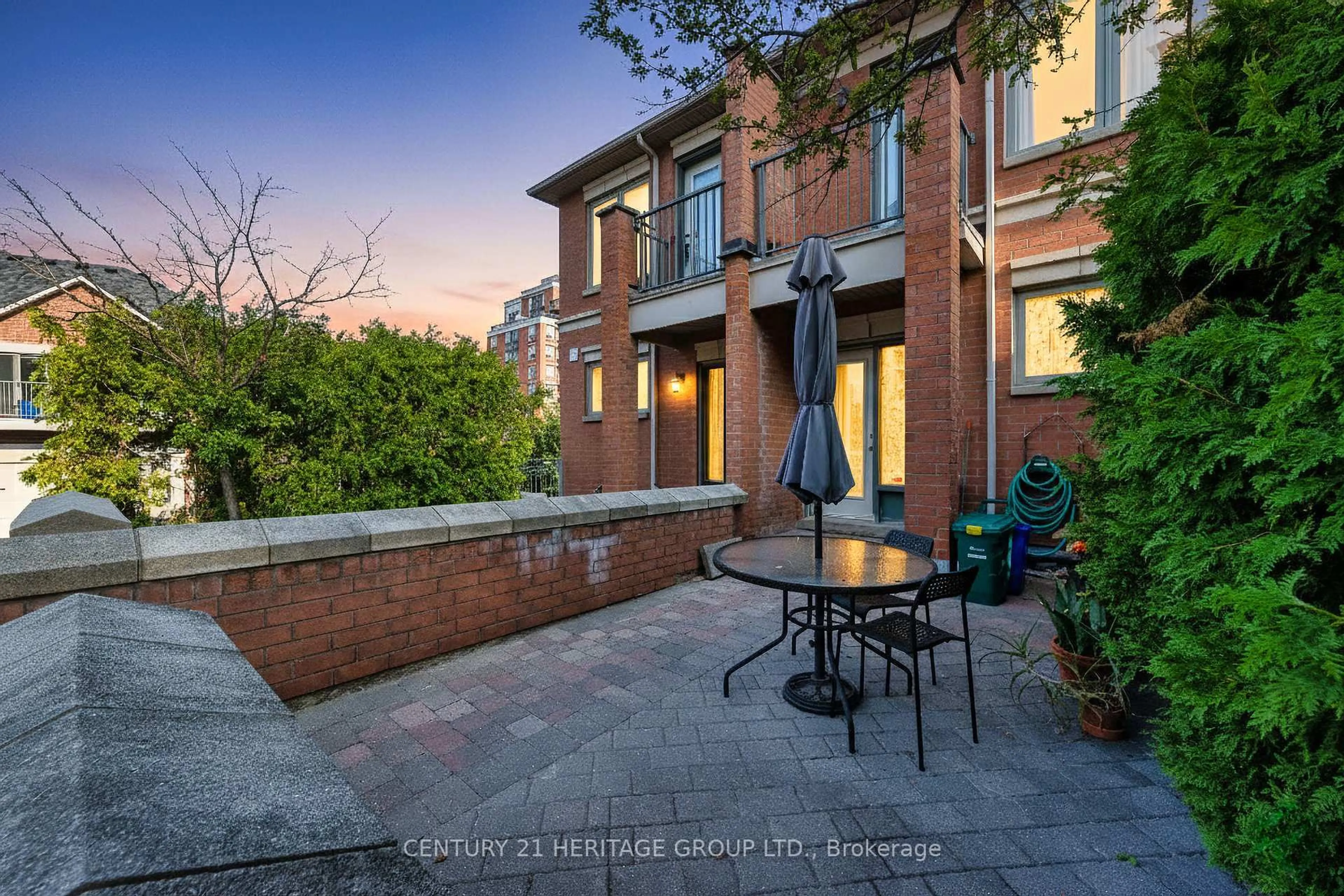 Home with brick exterior material, street for 82 Suncrest Blvd, Markham Ontario L3T 7Y1