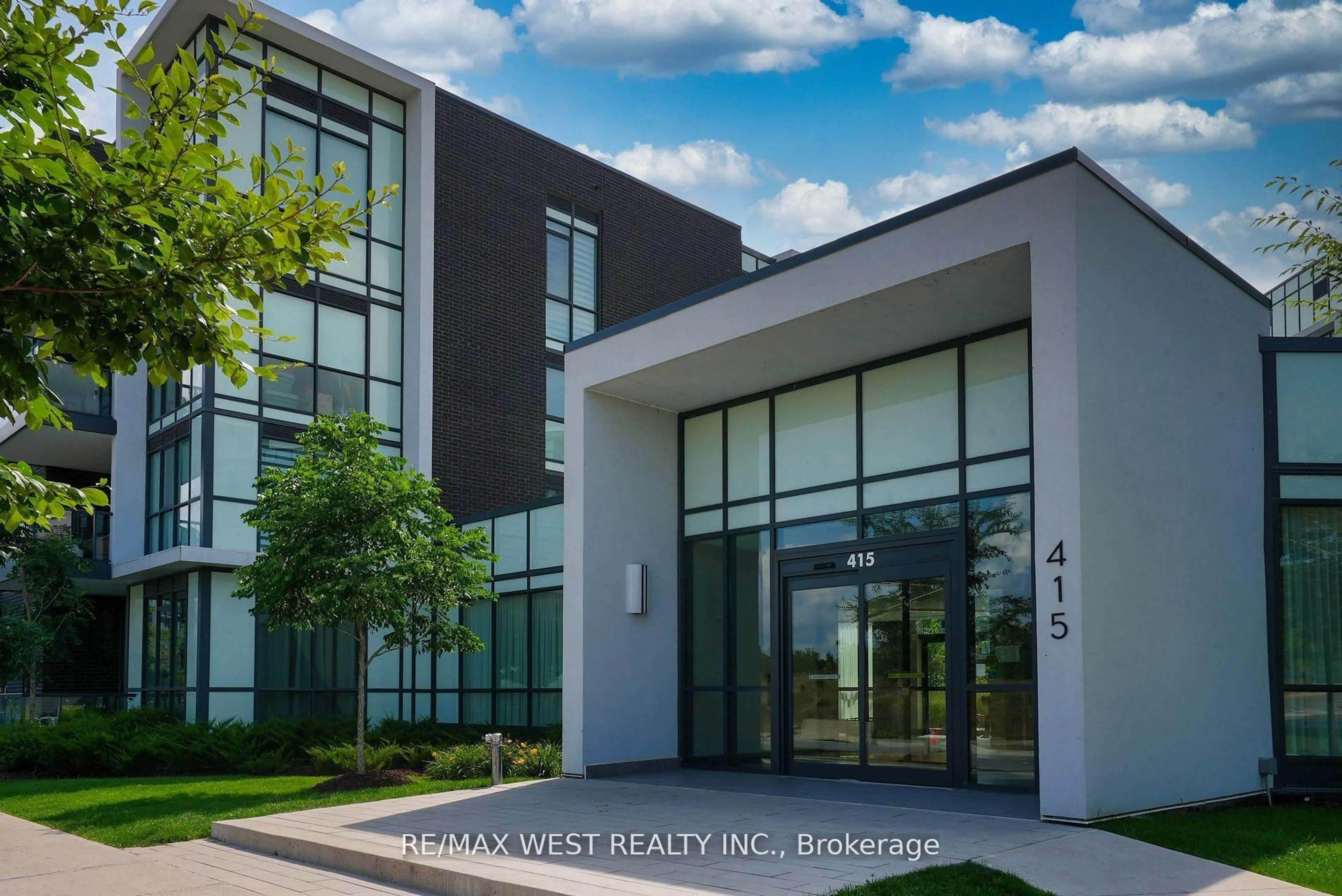 Indoor foyer for 415 Sea Ray Ave #G39, Innisfil Ontario L9S 0R5