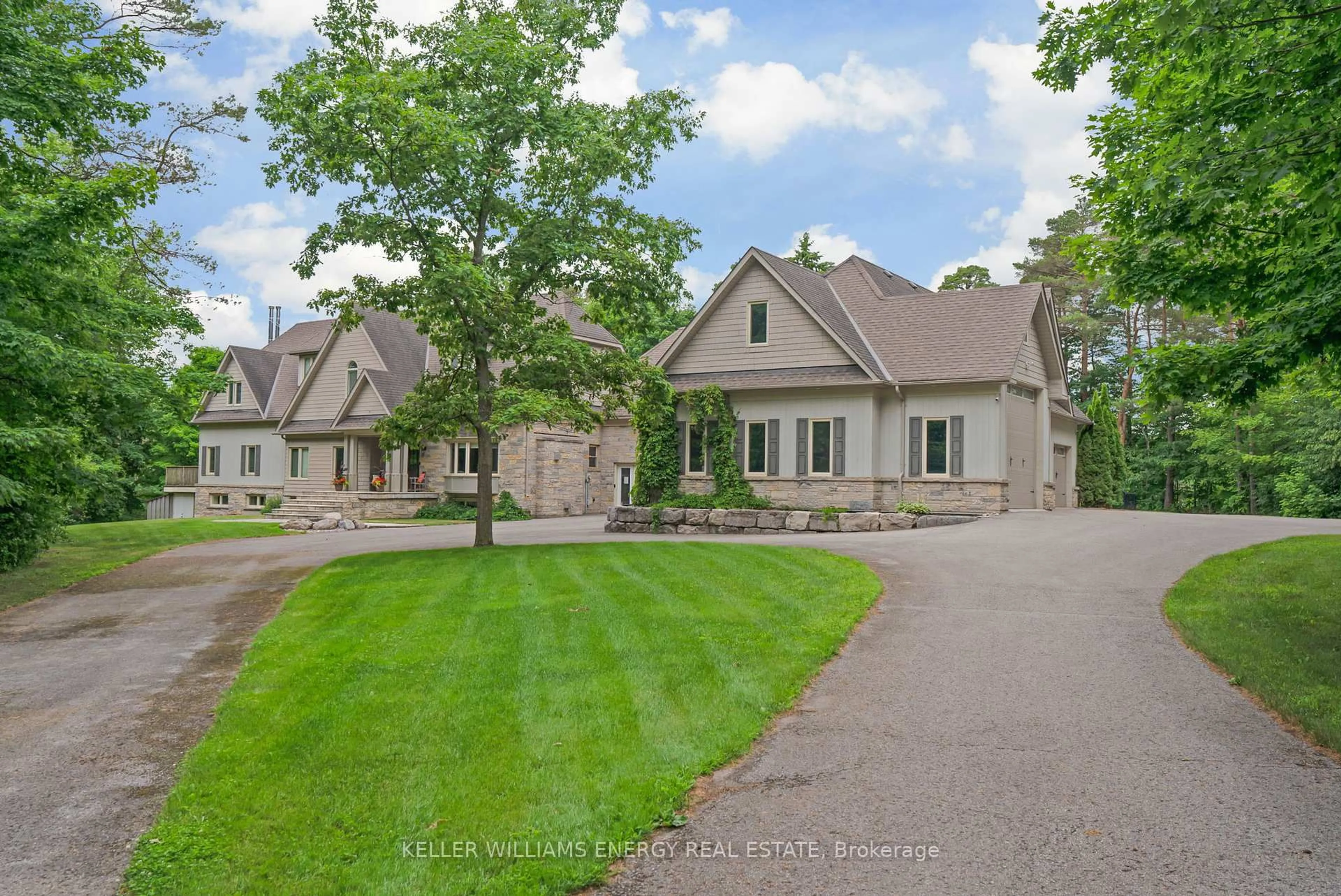 A pic from outside/outdoor area/front of a property/back of a property/a pic from drone, street for 16262 Mccowan Rd, Whitchurch-Stouffville Ontario L4A 2T2