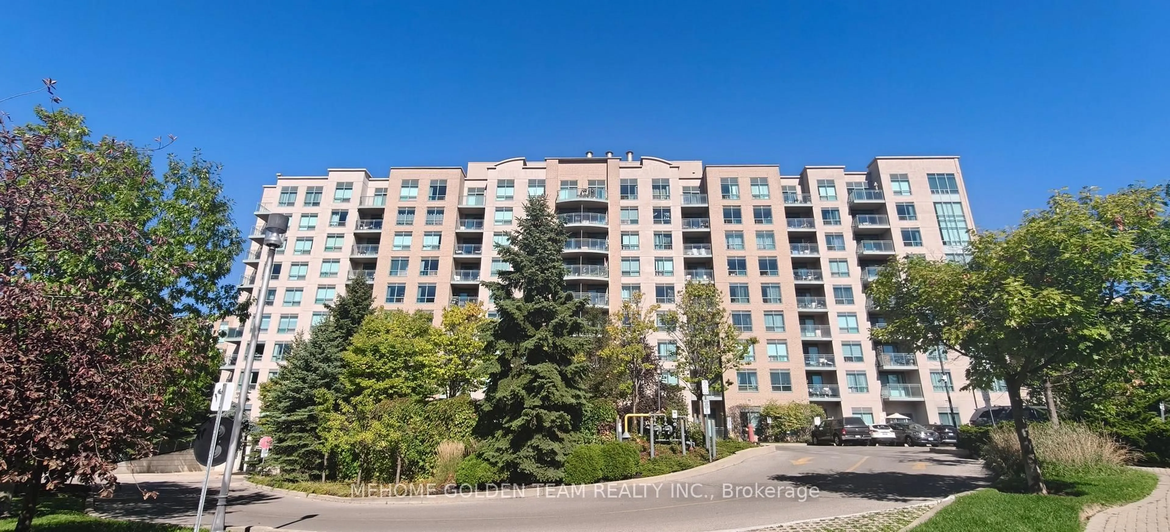 Unknown for 51 Baffin Crt #702, Richmond Hill Ontario L4B 4P6