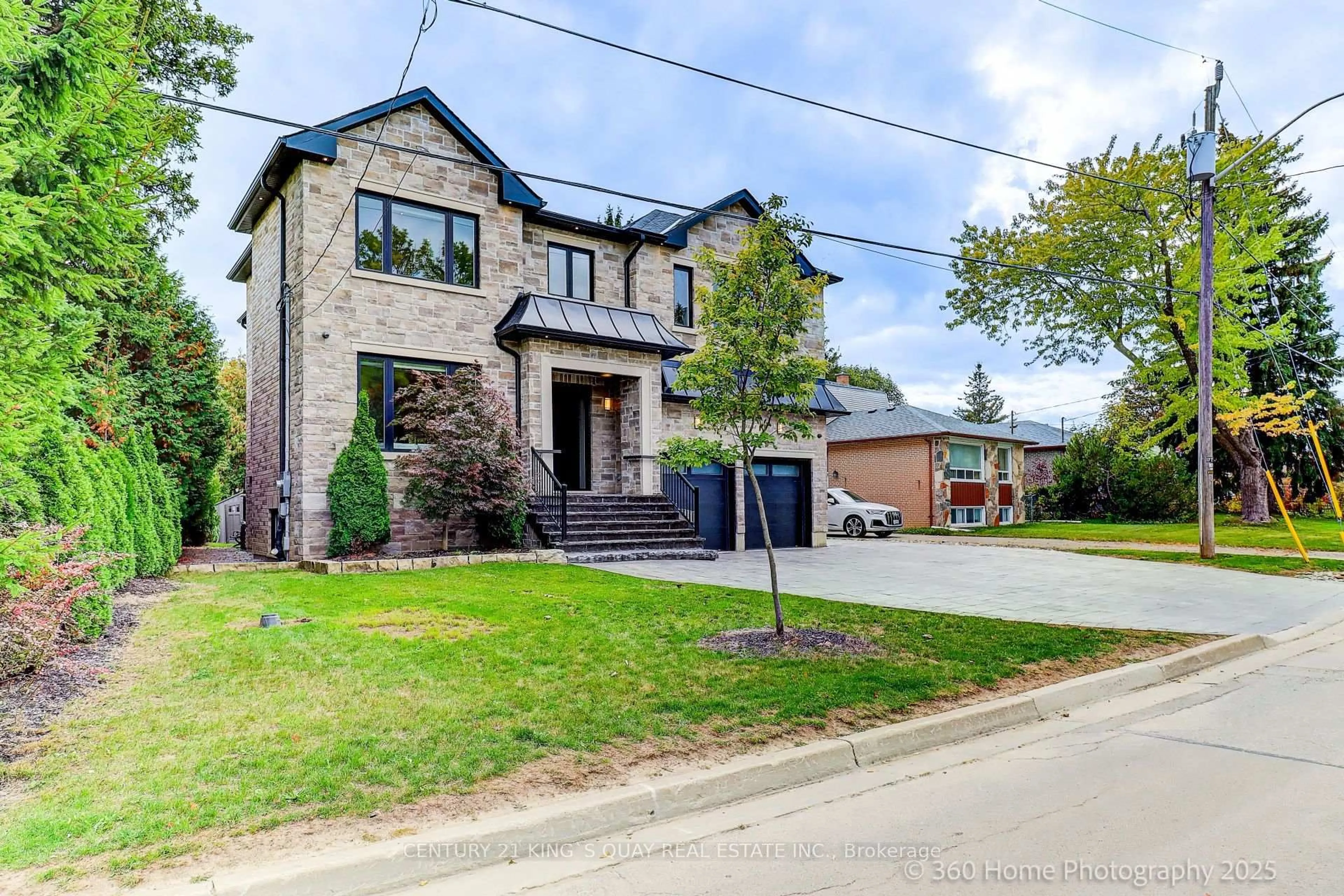 Home with brick exterior material, street for 386 Alper St, Richmond Hill Ontario L4C 2Z4