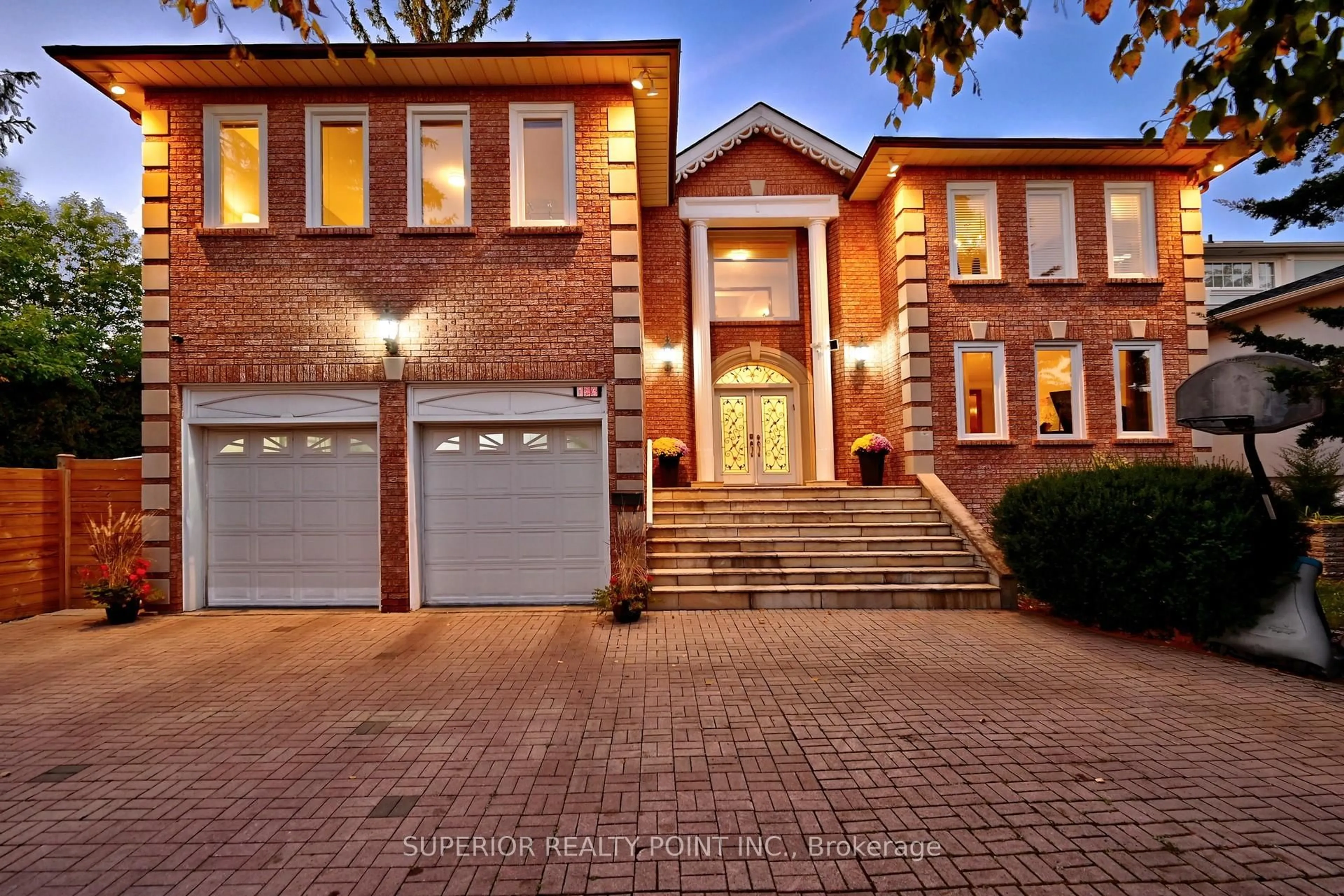 Home with brick exterior material, street for 186 Oxford St, Richmond Hill Ontario L4C 4L7