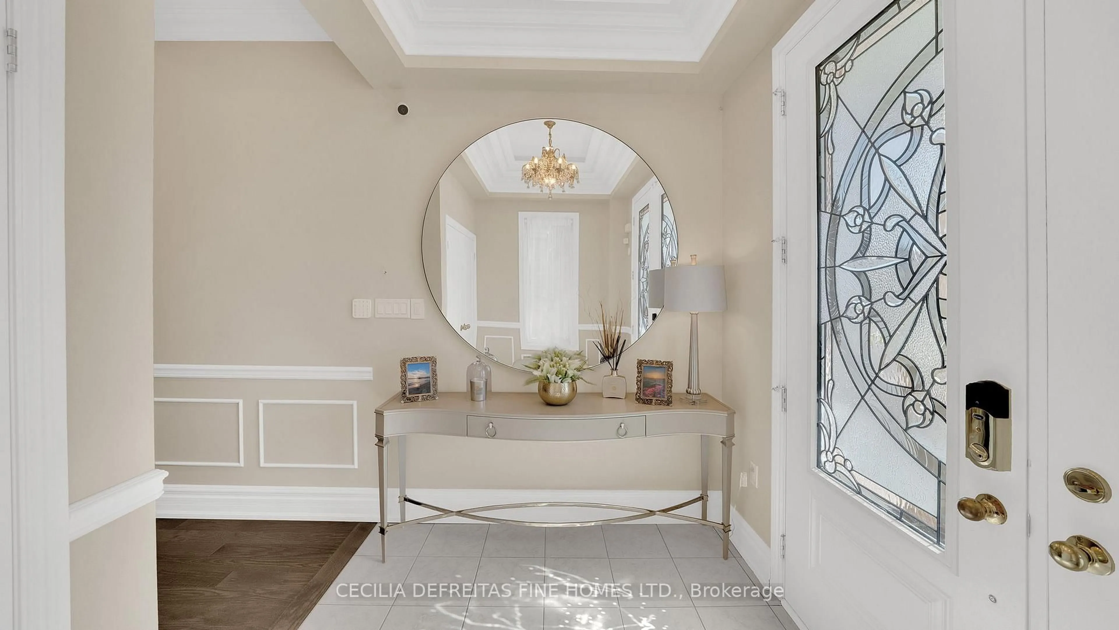 Indoor entryway for 6 Orwell Dr, Vaughan Ontario L4H 4P7