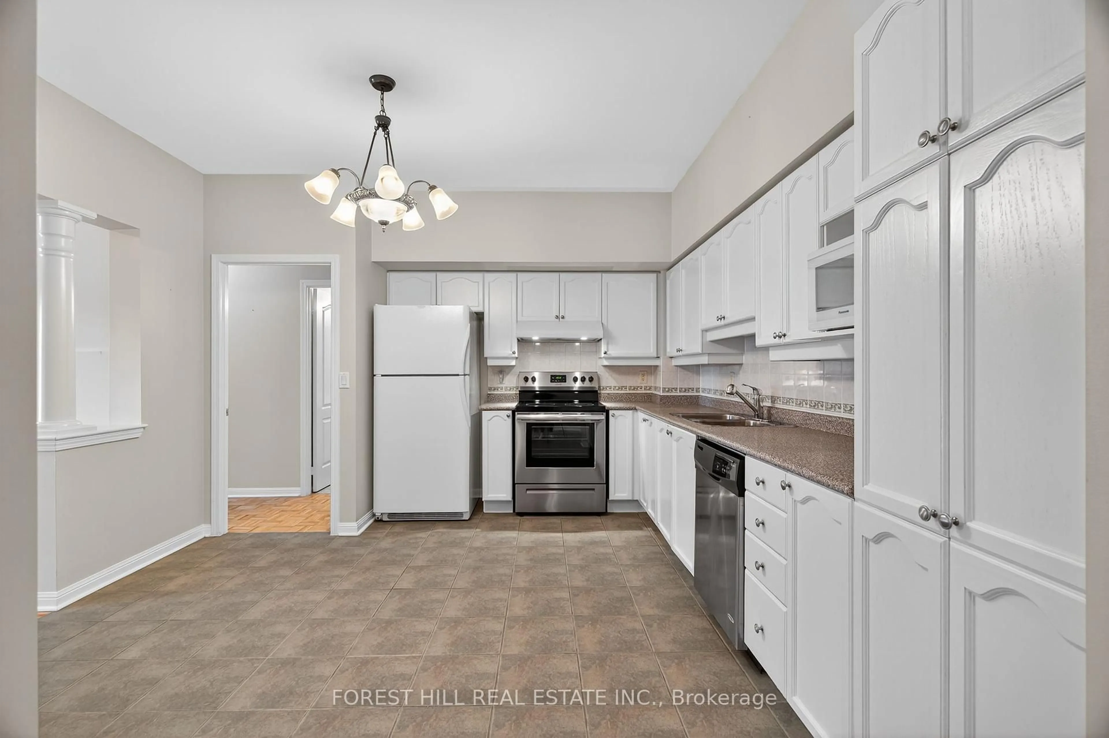 Standard kitchen, unknown for 2500 Rutherford Rd #115, Vaughan Ontario L4K 5N7