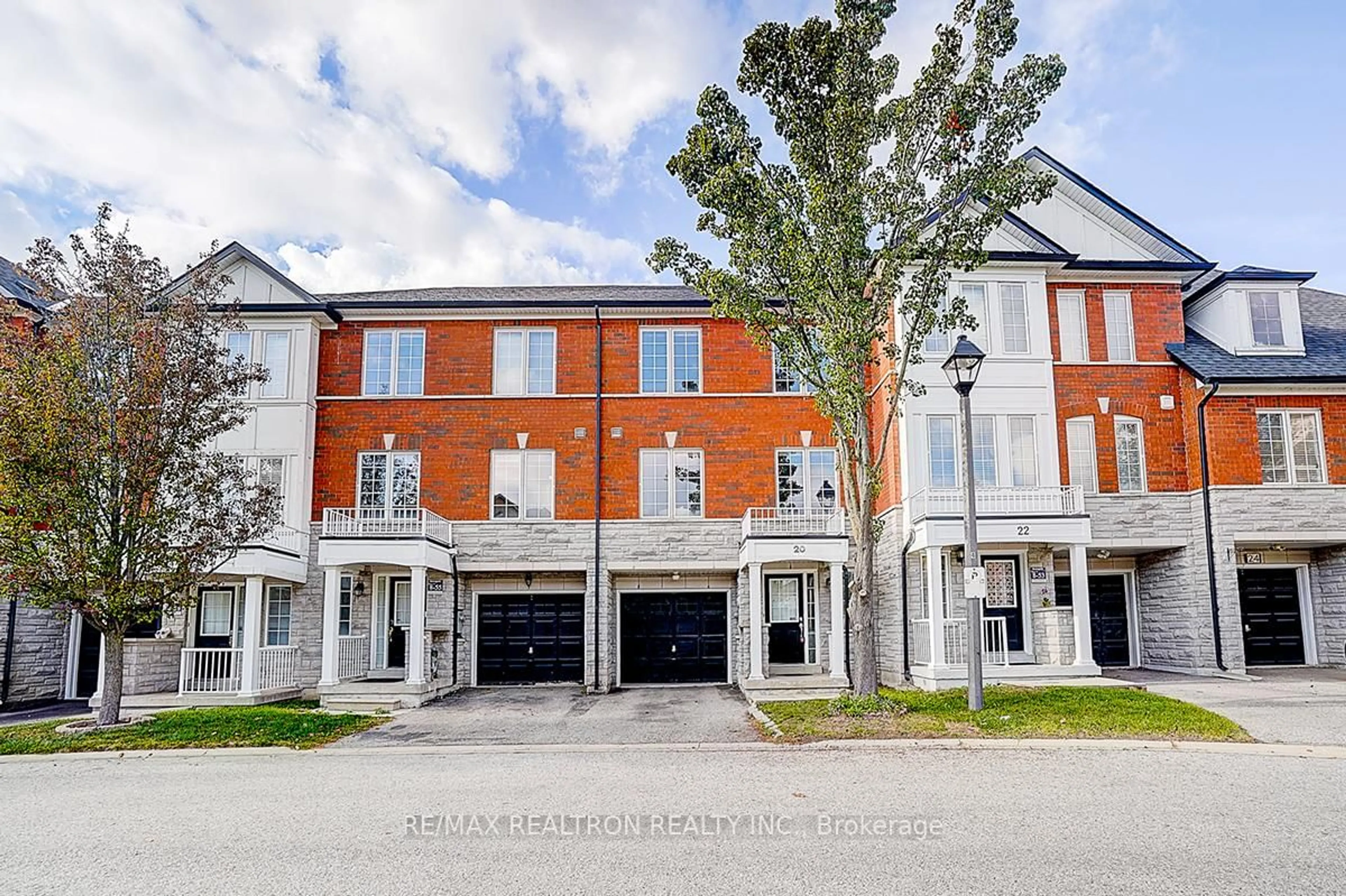 Unknown for 20 Prince Charles Way, Markham Ontario L6C 0B5