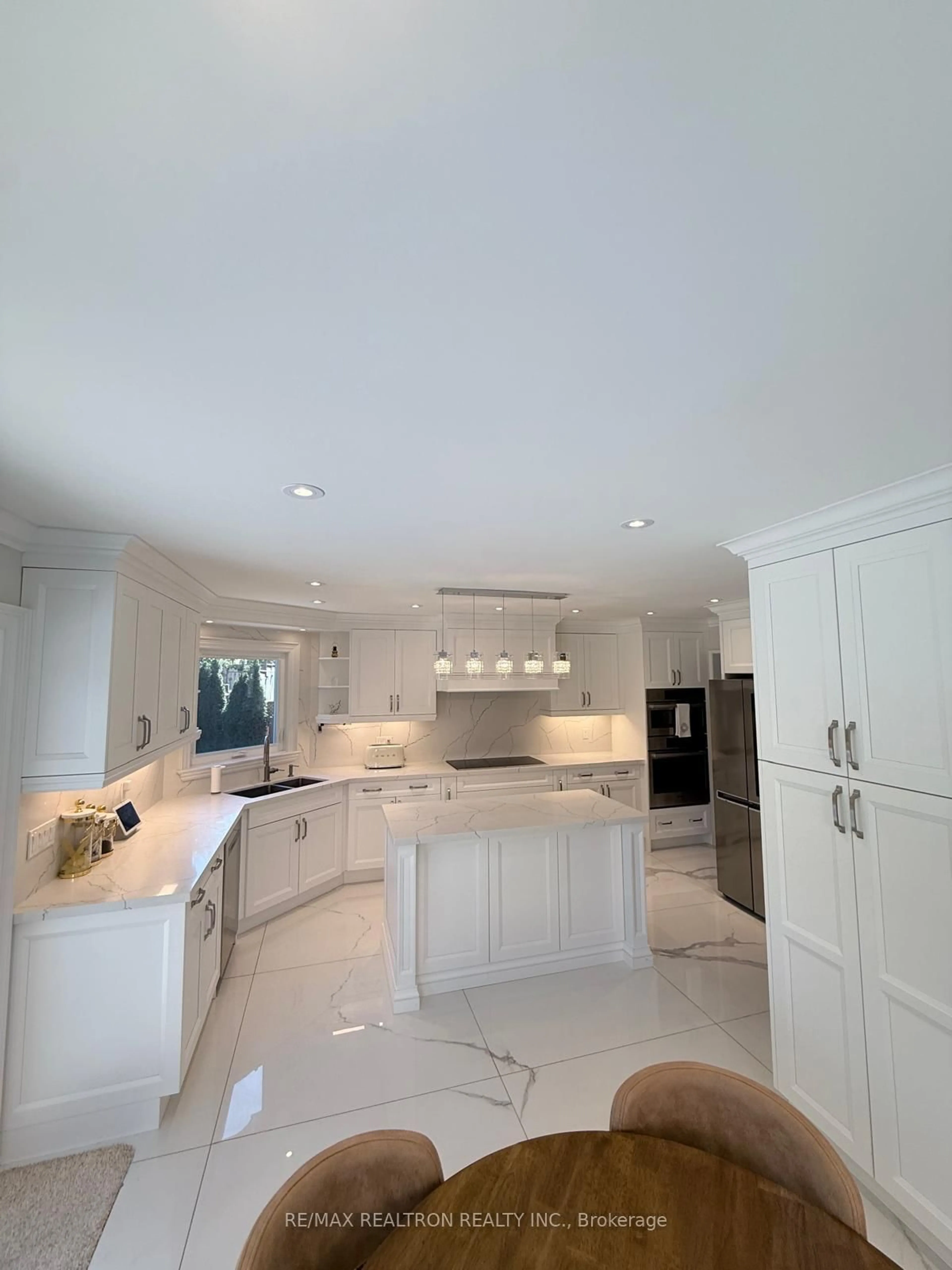 Contemporary kitchen, ceramic/tile floor for 150 Newport Sq, Vaughan Ontario L4J 7N5