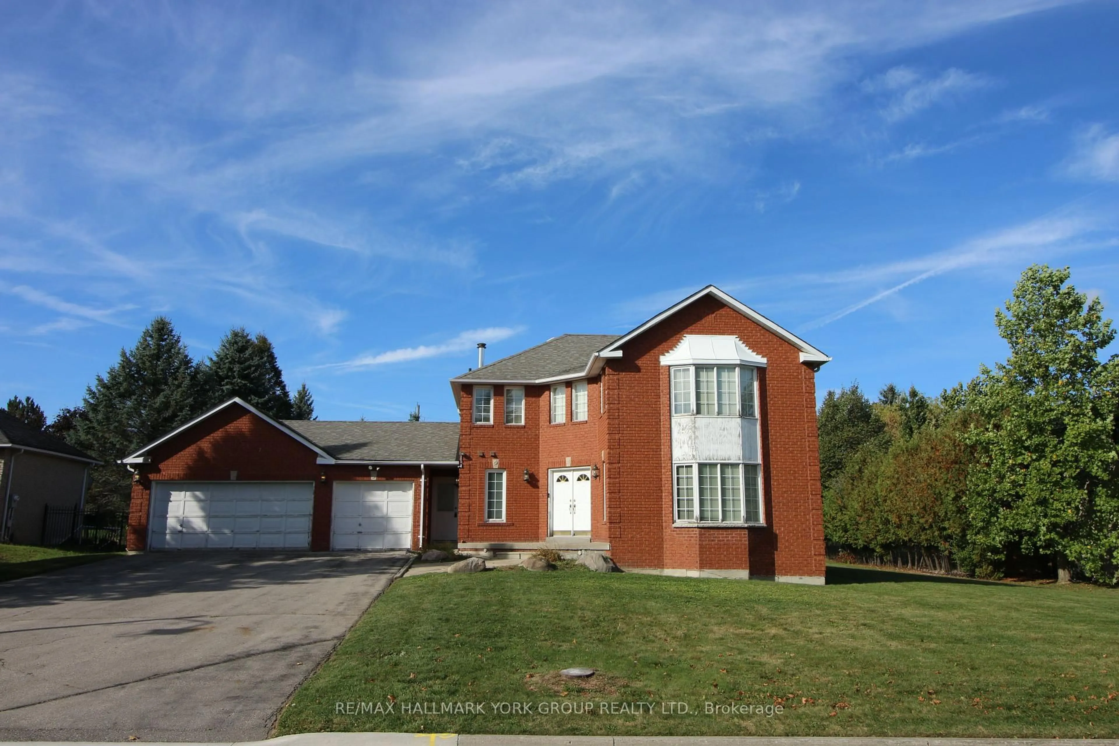 Home with brick exterior material, street for 175 Treegrove Circ, Aurora Ontario L4G 6M1