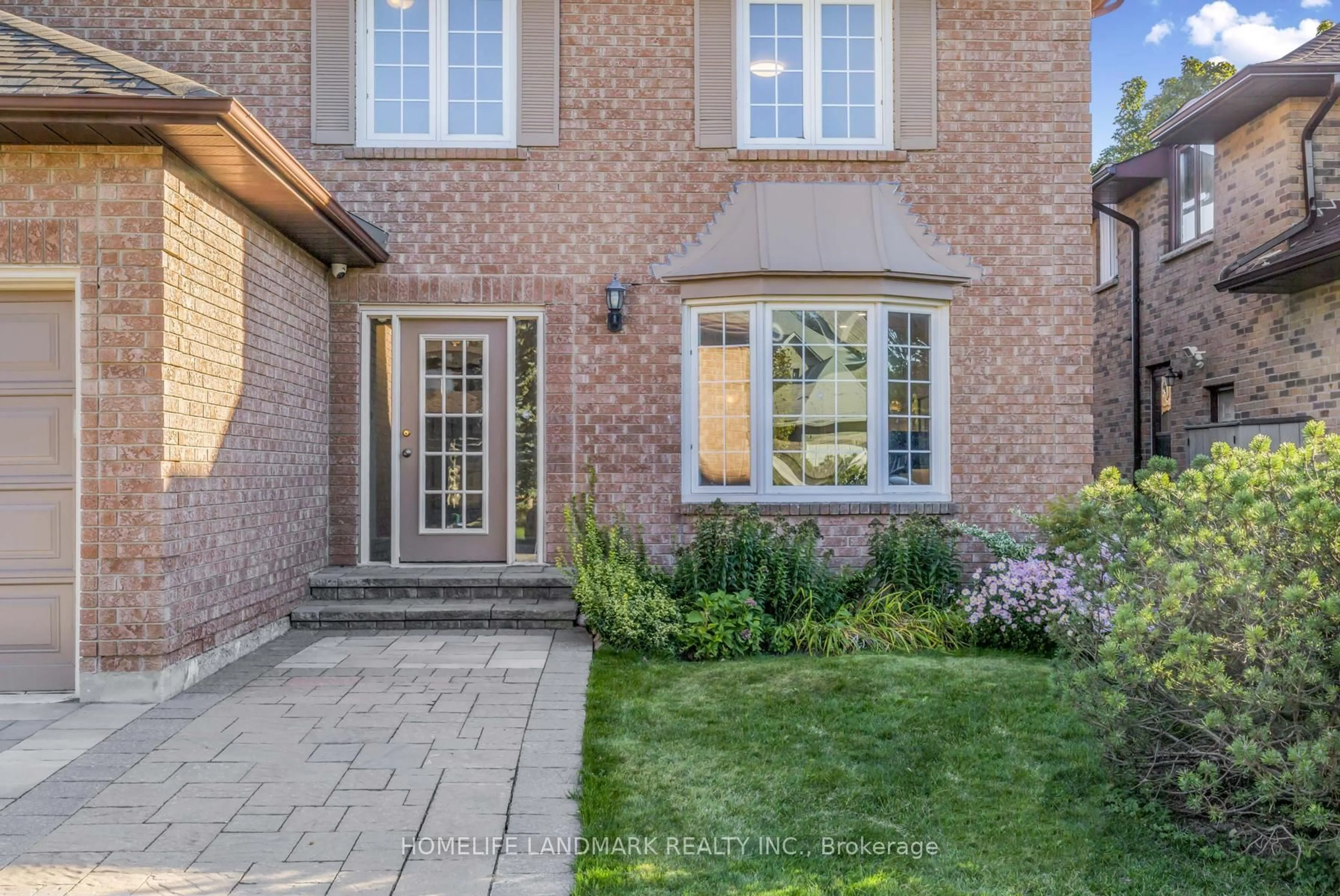 Home with brick exterior material, street for 5 Belinda Crt, Richmond Hill Ontario L4C 8R7
