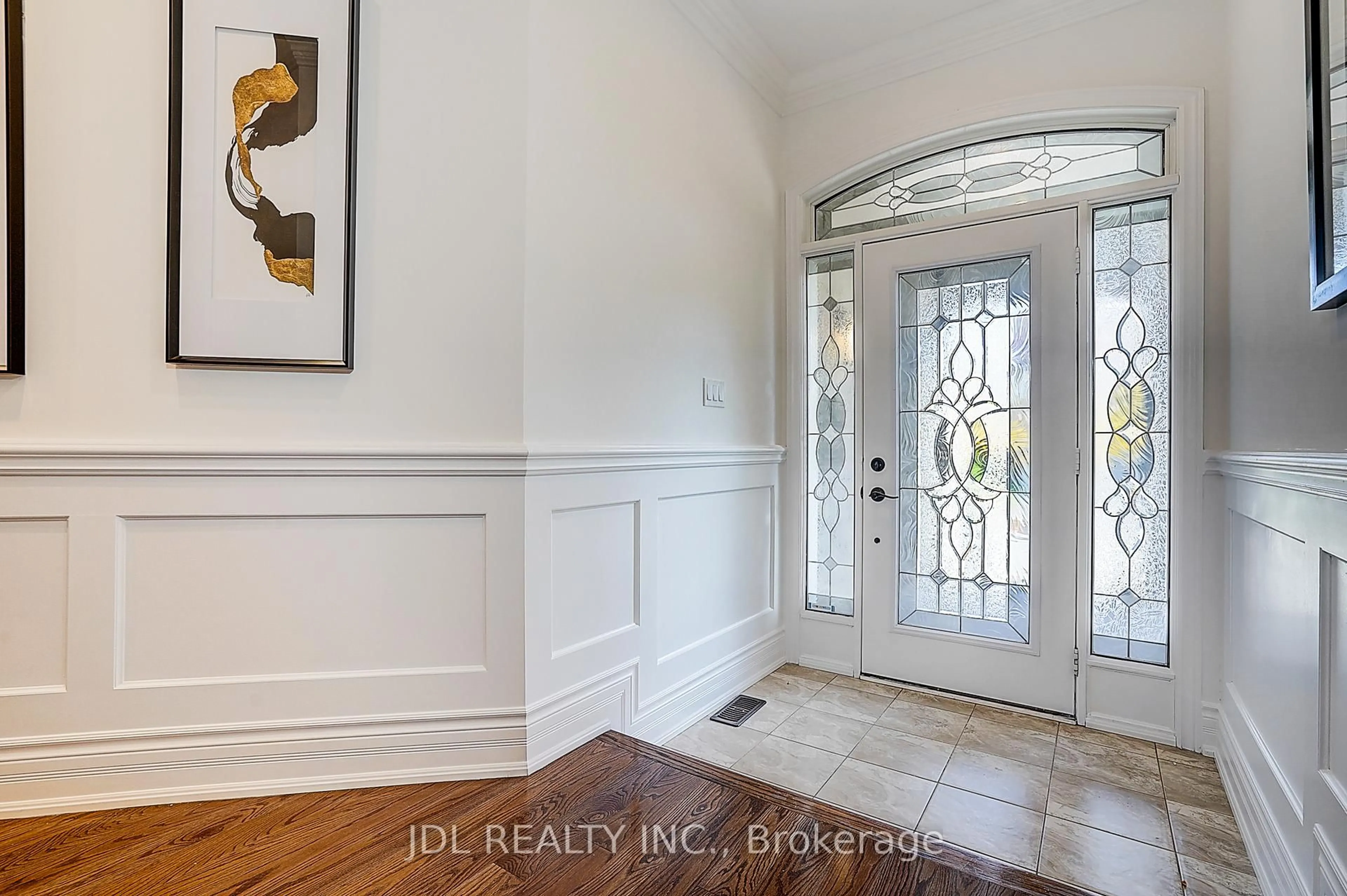 Indoor entryway for 26 Santa Amato Cres, Vaughan Ontario L4J 0C4