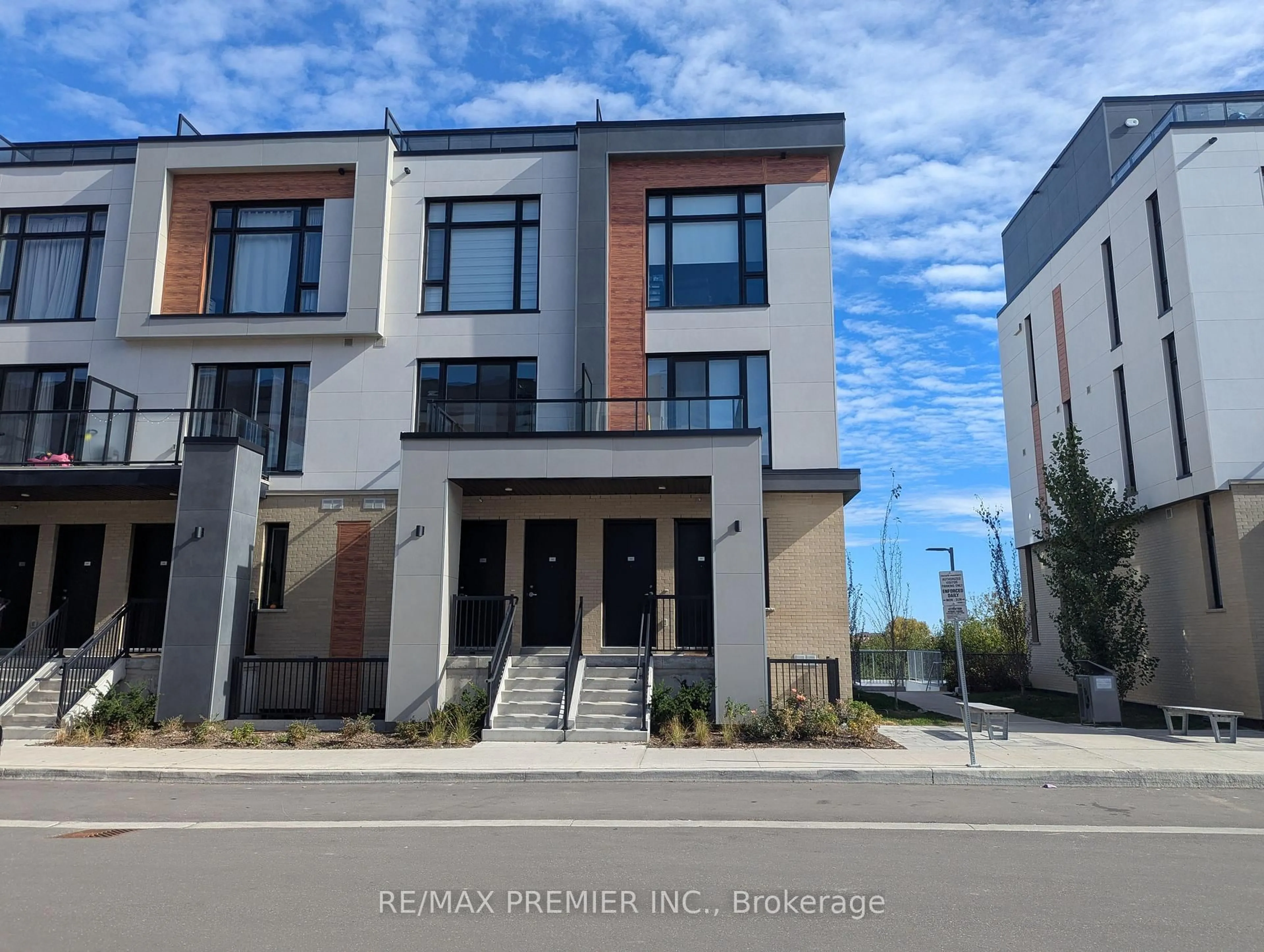 Unknown for 9 Steckley House Lane #502, Richmond Hill Ontario L4S 0N1