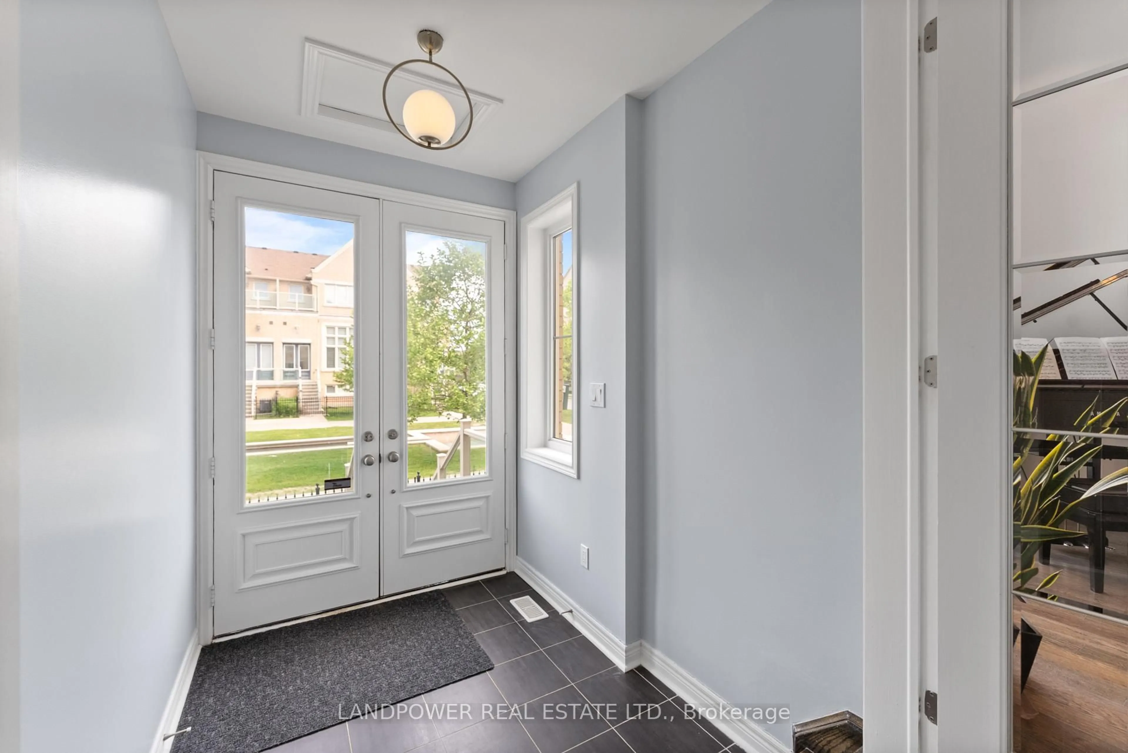 Indoor entryway for 4 Maytime Way, Markham Ontario L6C 0N5