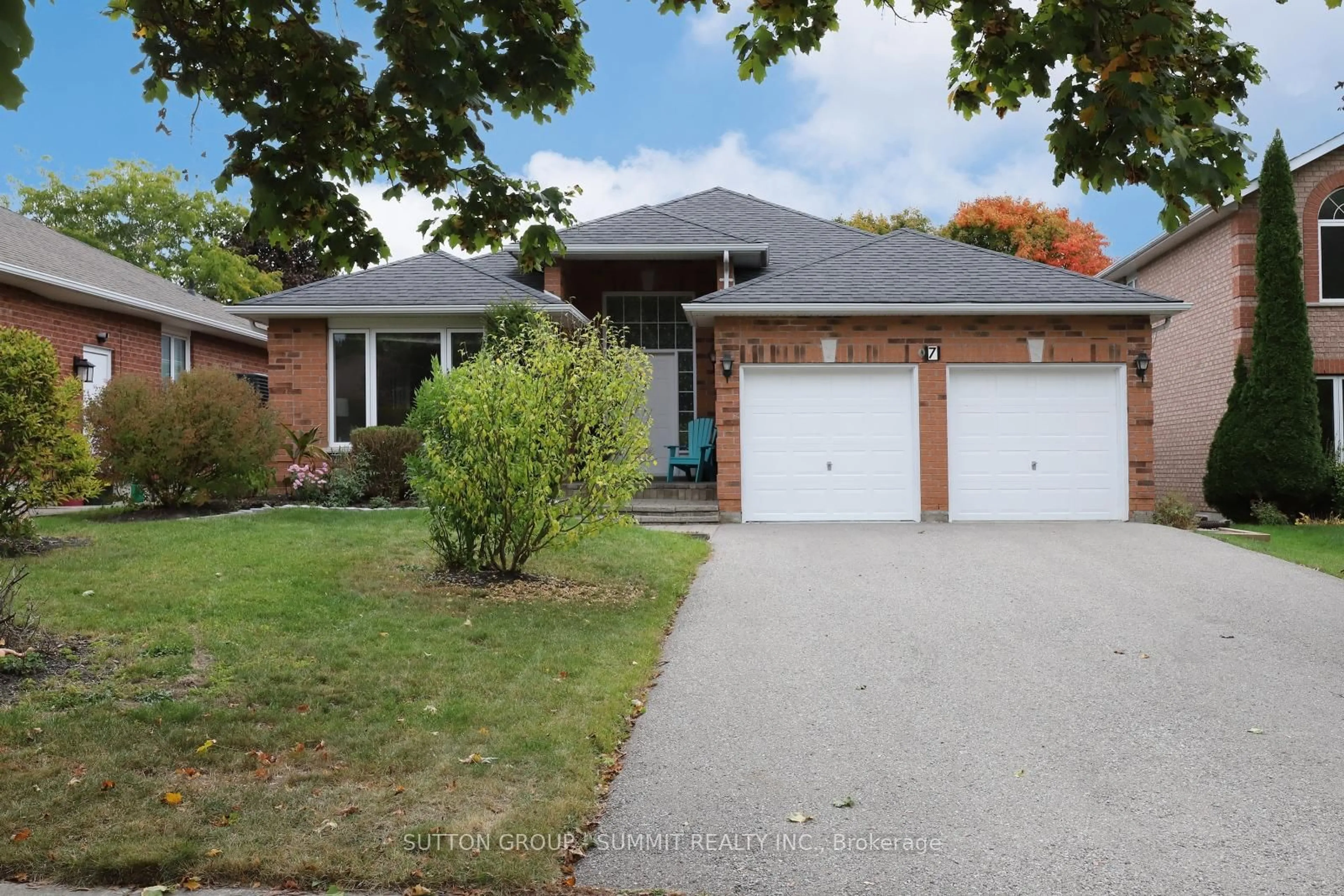 Home with brick exterior material, street for 7 BRENT Rd, East Gwillimbury Ontario L9N 1R9