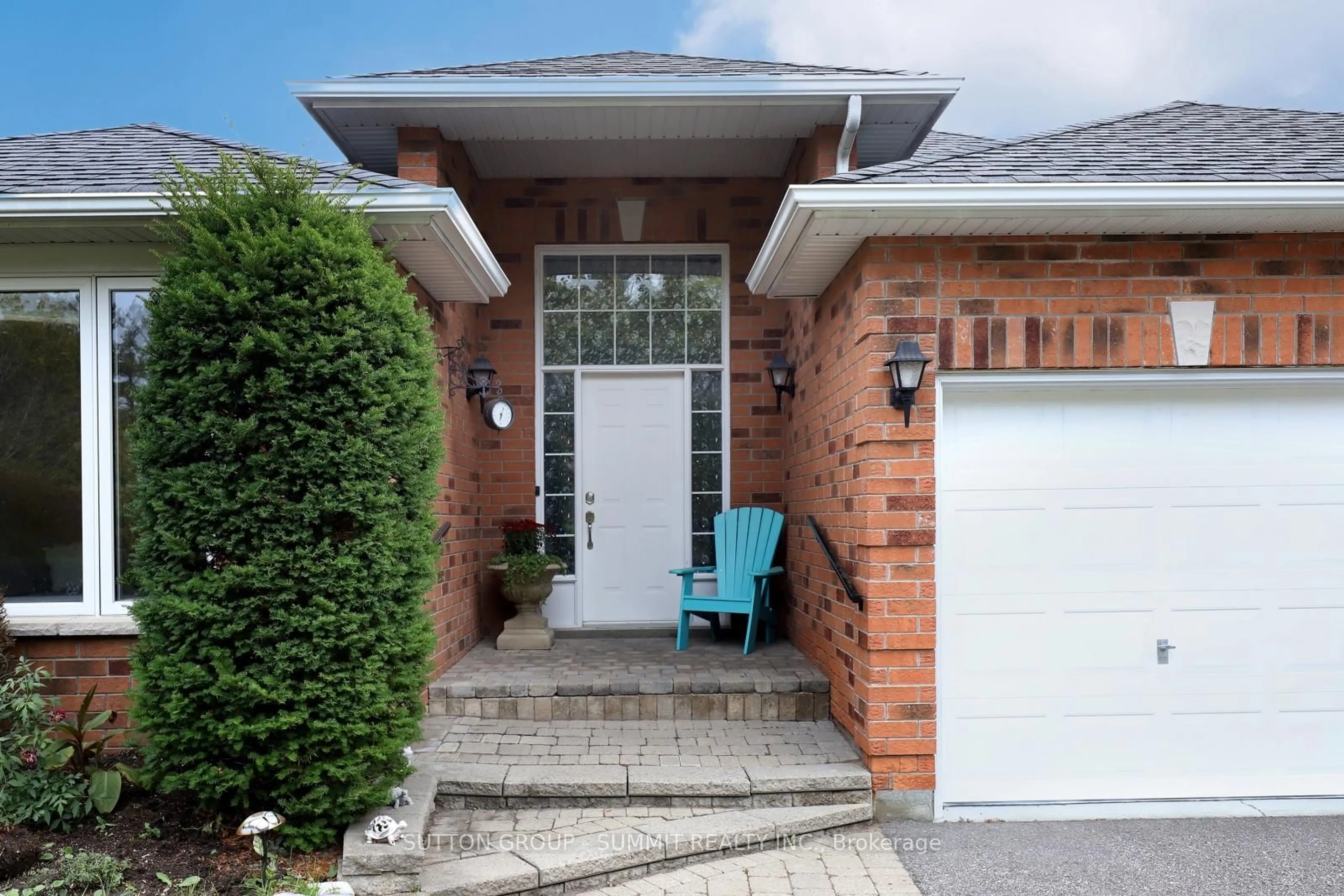Home with brick exterior material, street for 7 BRENT Rd, East Gwillimbury Ontario L9N 1R9