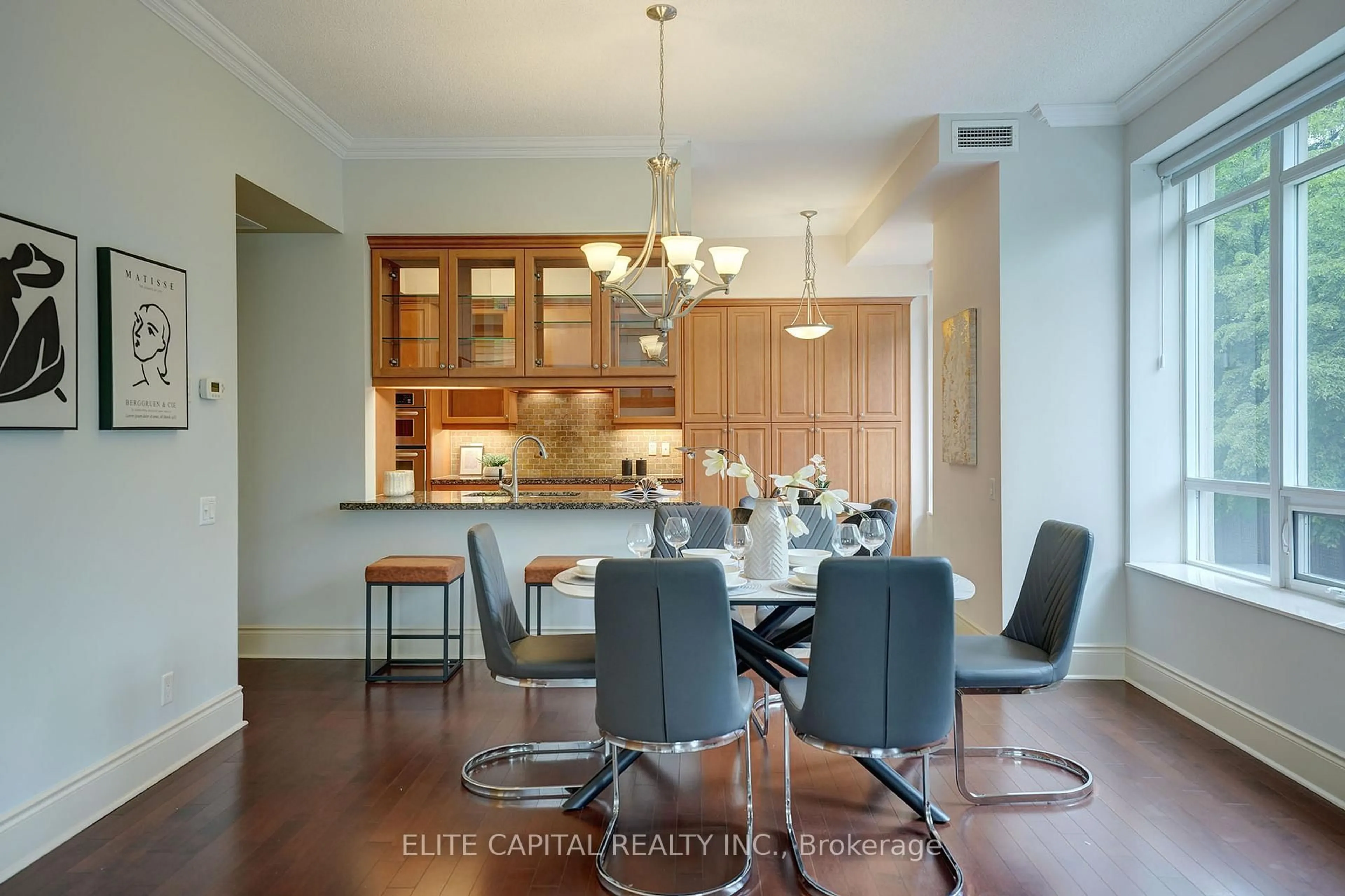 Contemporary kitchen, unknown for 10101 Yonge St #115, Richmond Hill Ontario L4C 0V6