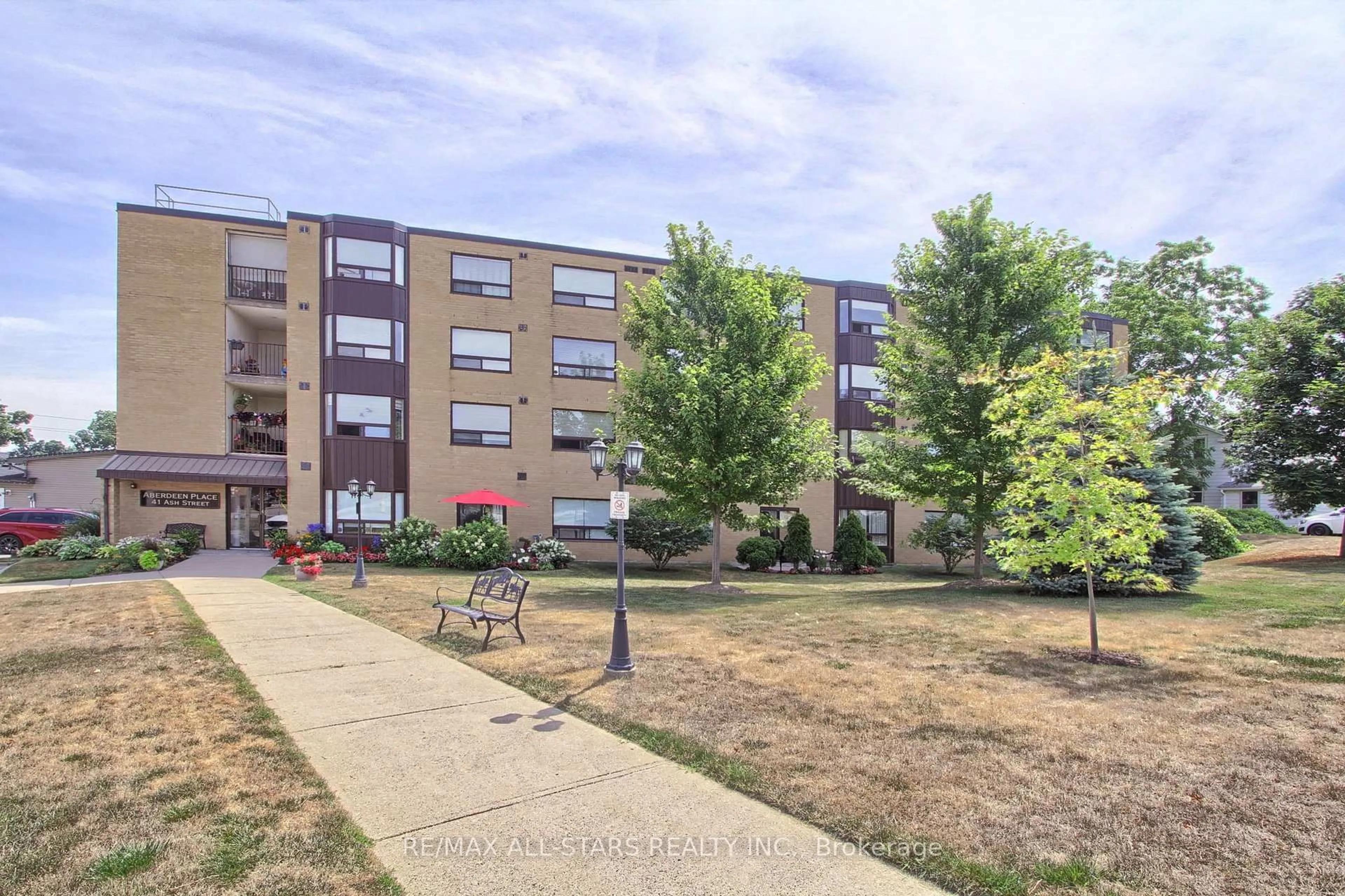 Unknown for 41 Ash St #103, Uxbridge Ontario L9P 1E2